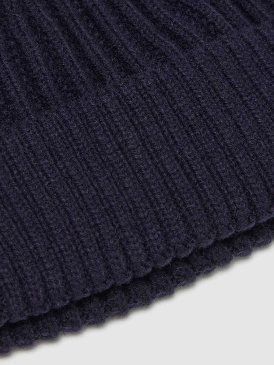 Berretto in maglia blu_1