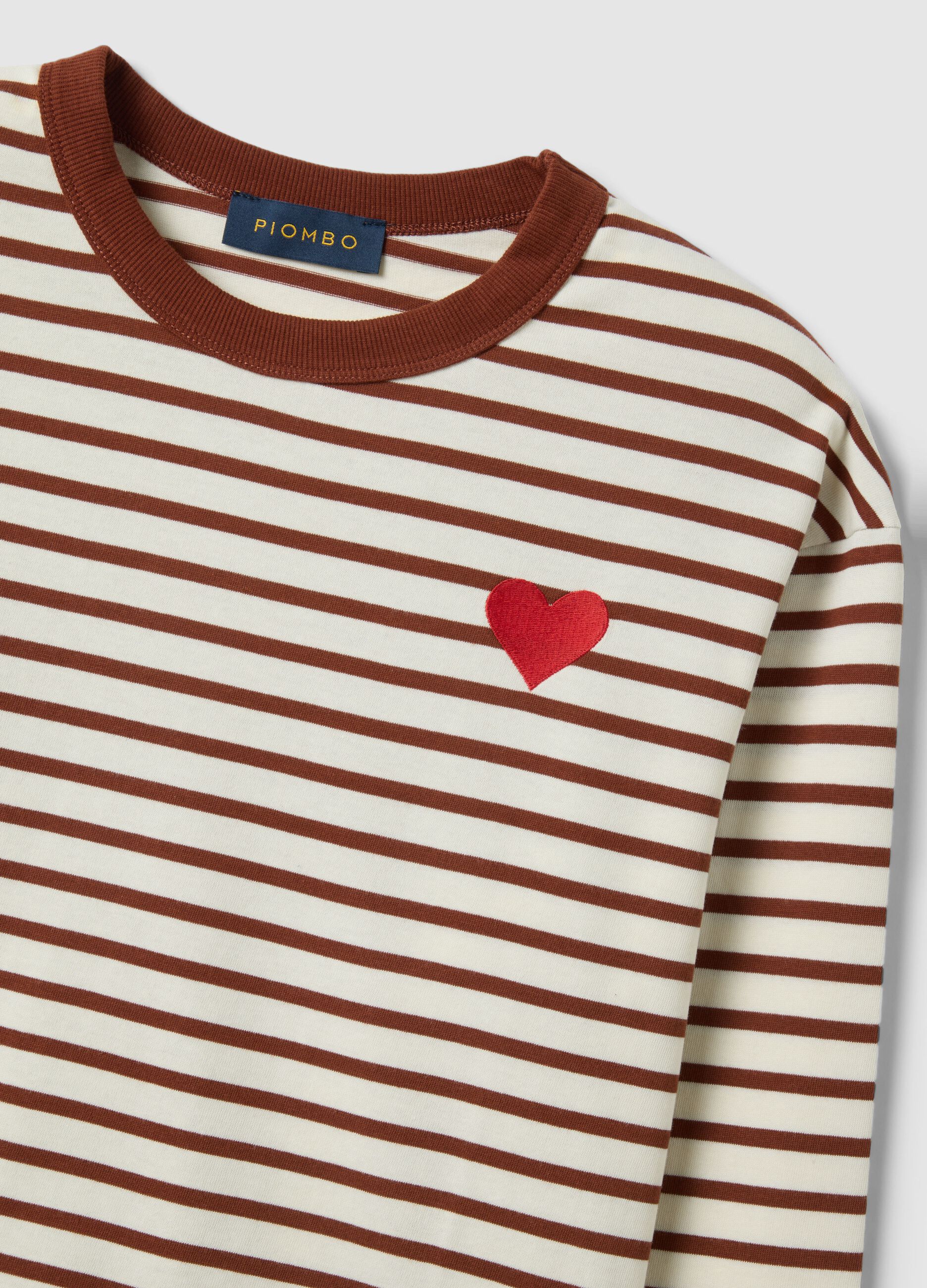 Maglia in puro cotone a righe multicolor relaxed fit con cuore