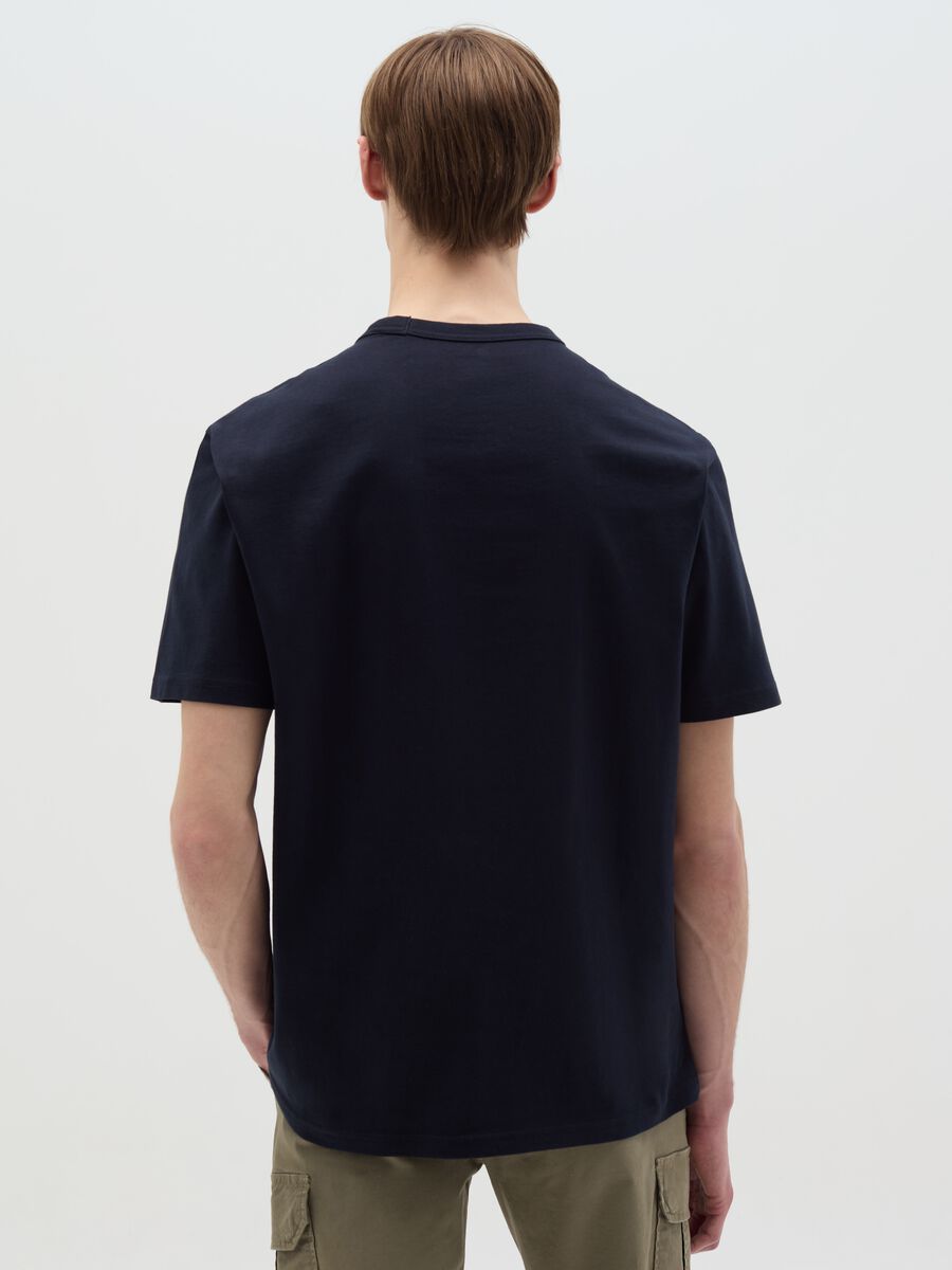 Relaxed-fit T-shirt with round neck_3