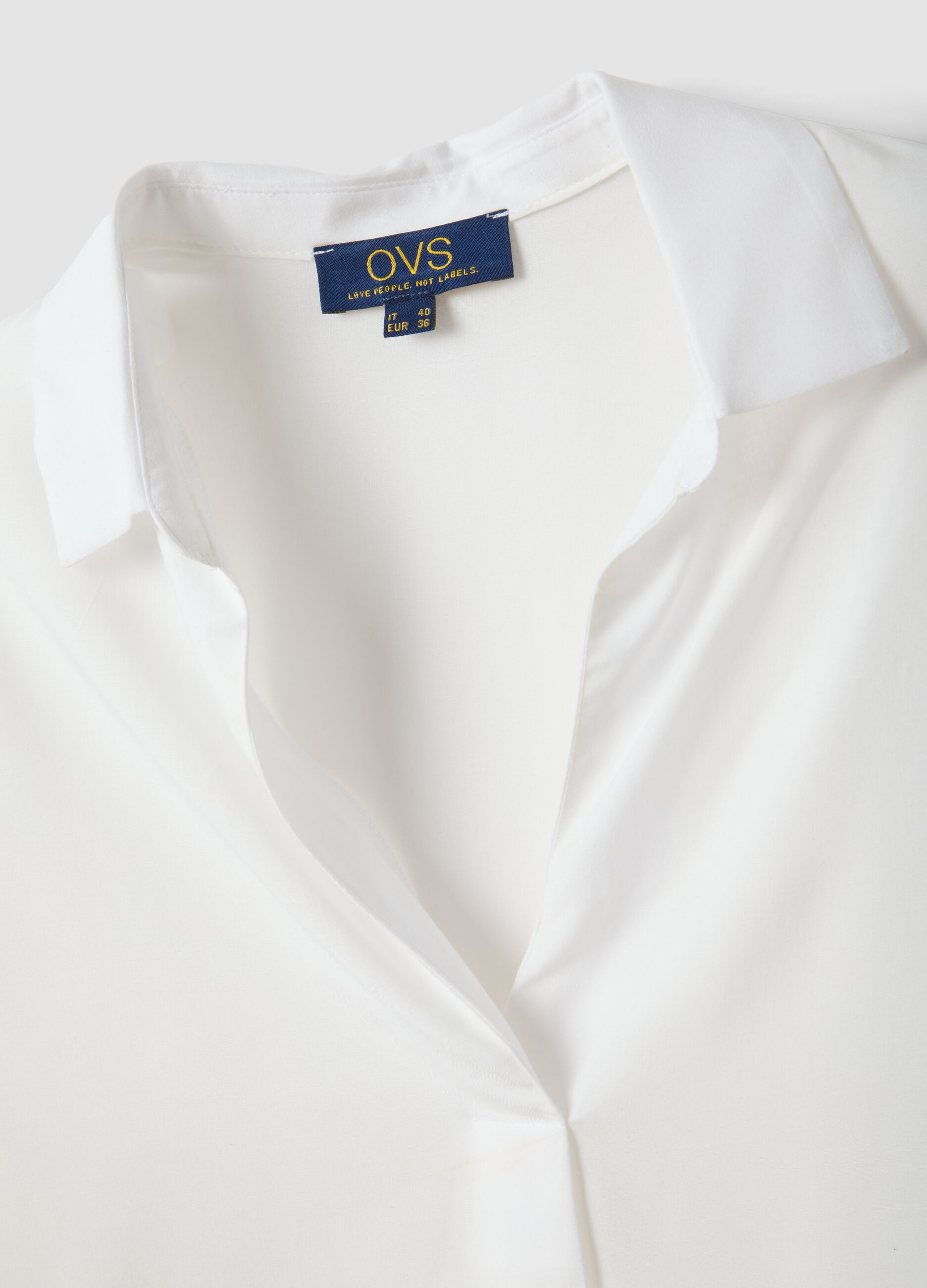 Camicia bianca in pura viscosa con colletto classico regular fit