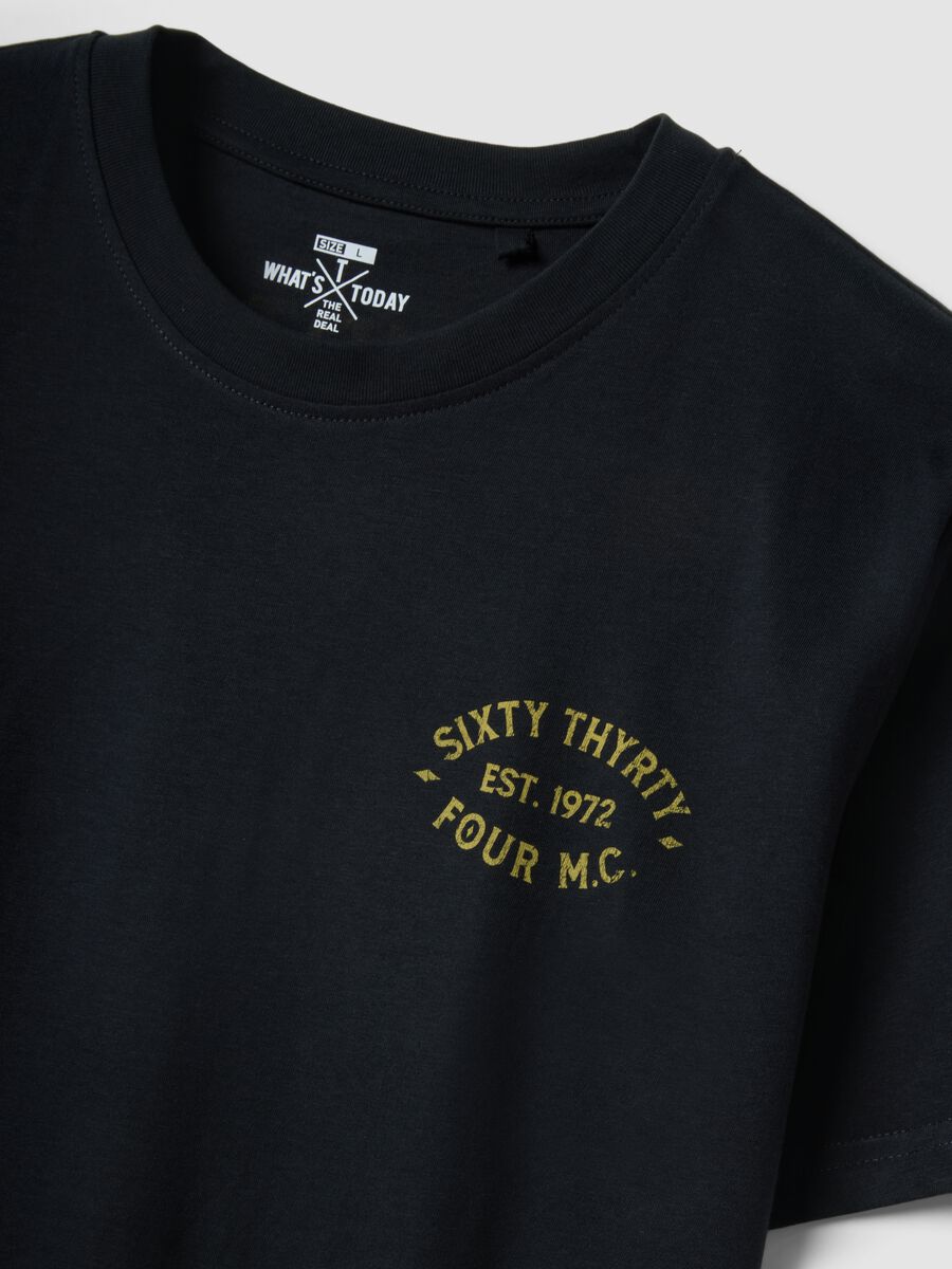 T-shirt nera con stampa in puro cotone regular fit_1