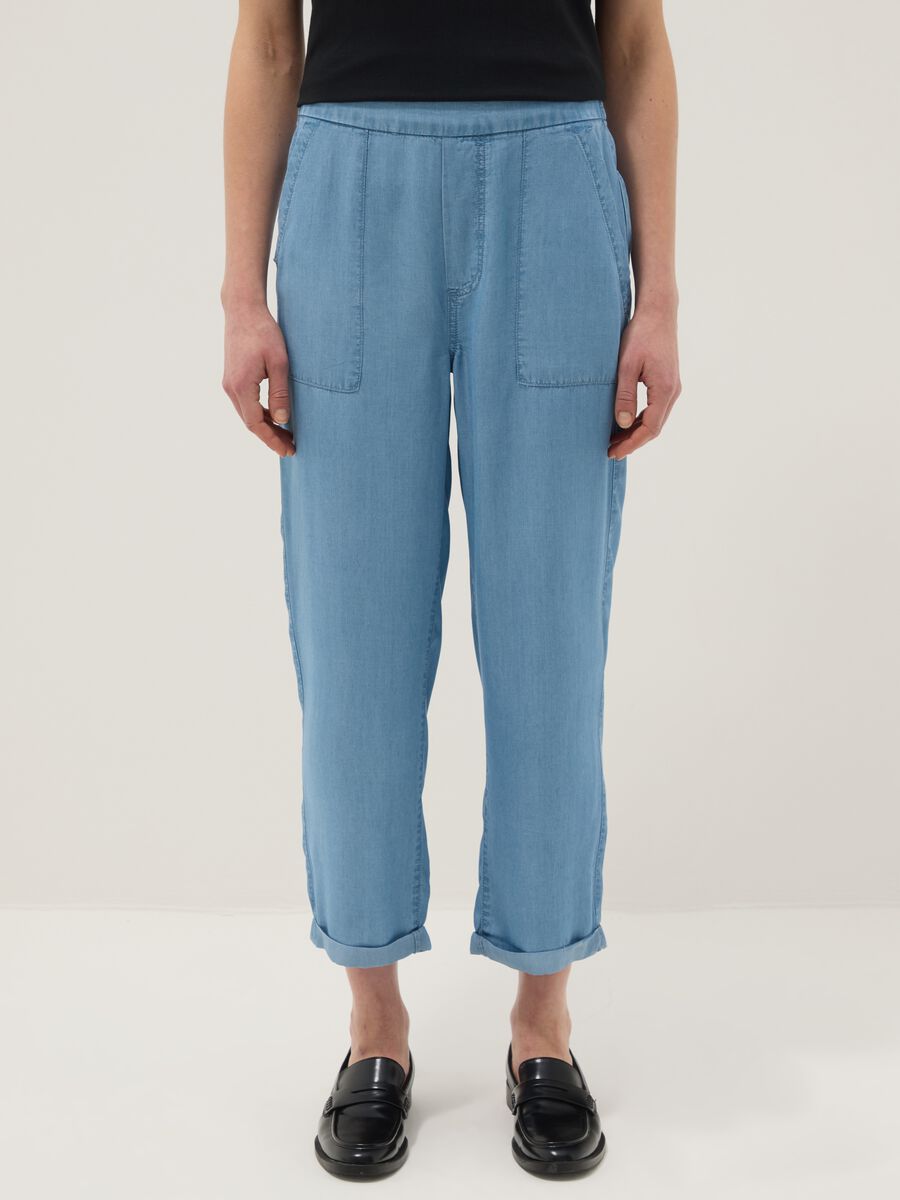 Light blue denim jeans in pure lyocell with elasticated waist, relaxed fit_1