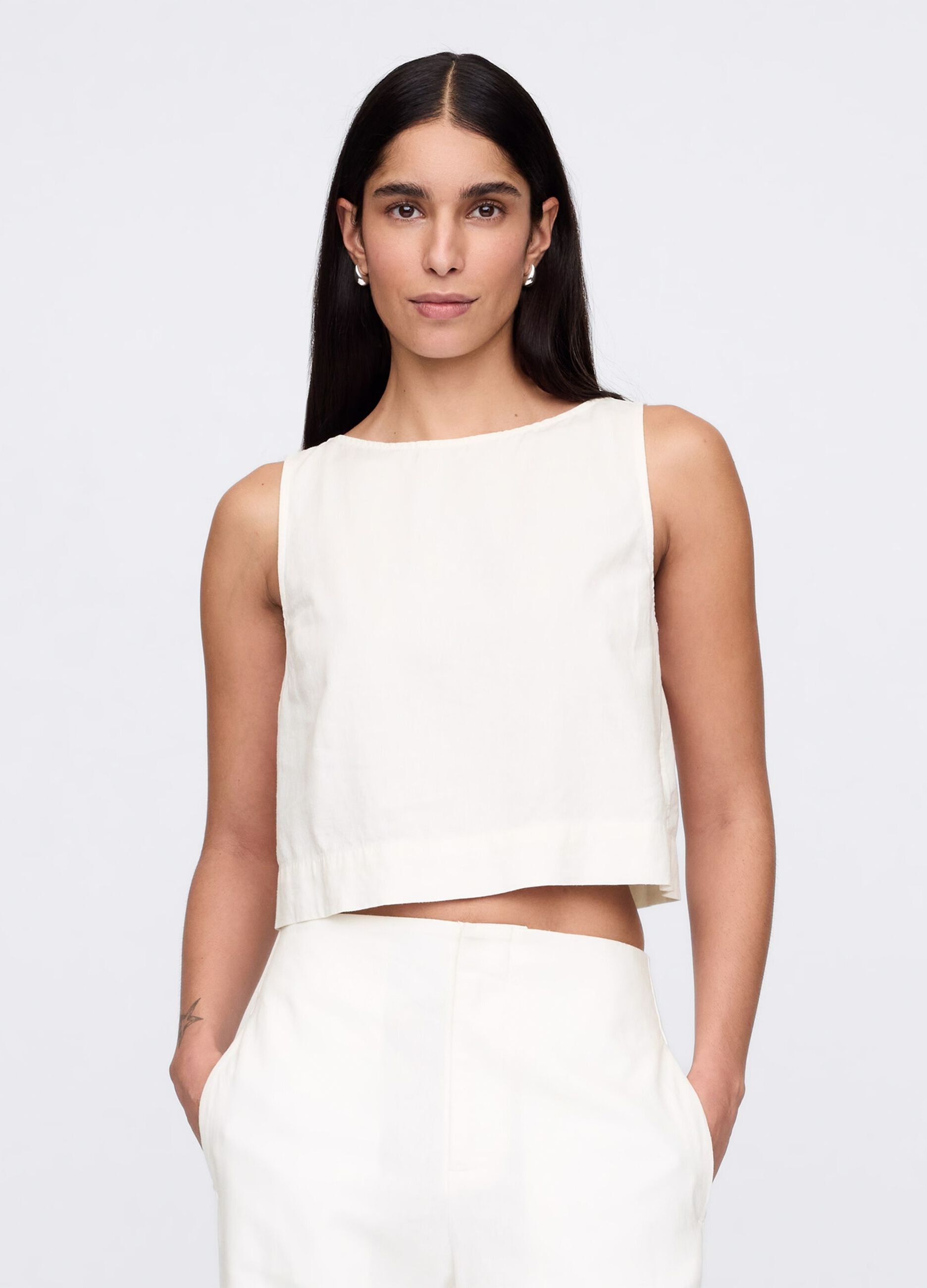 Sleeveless top in linen and viscose