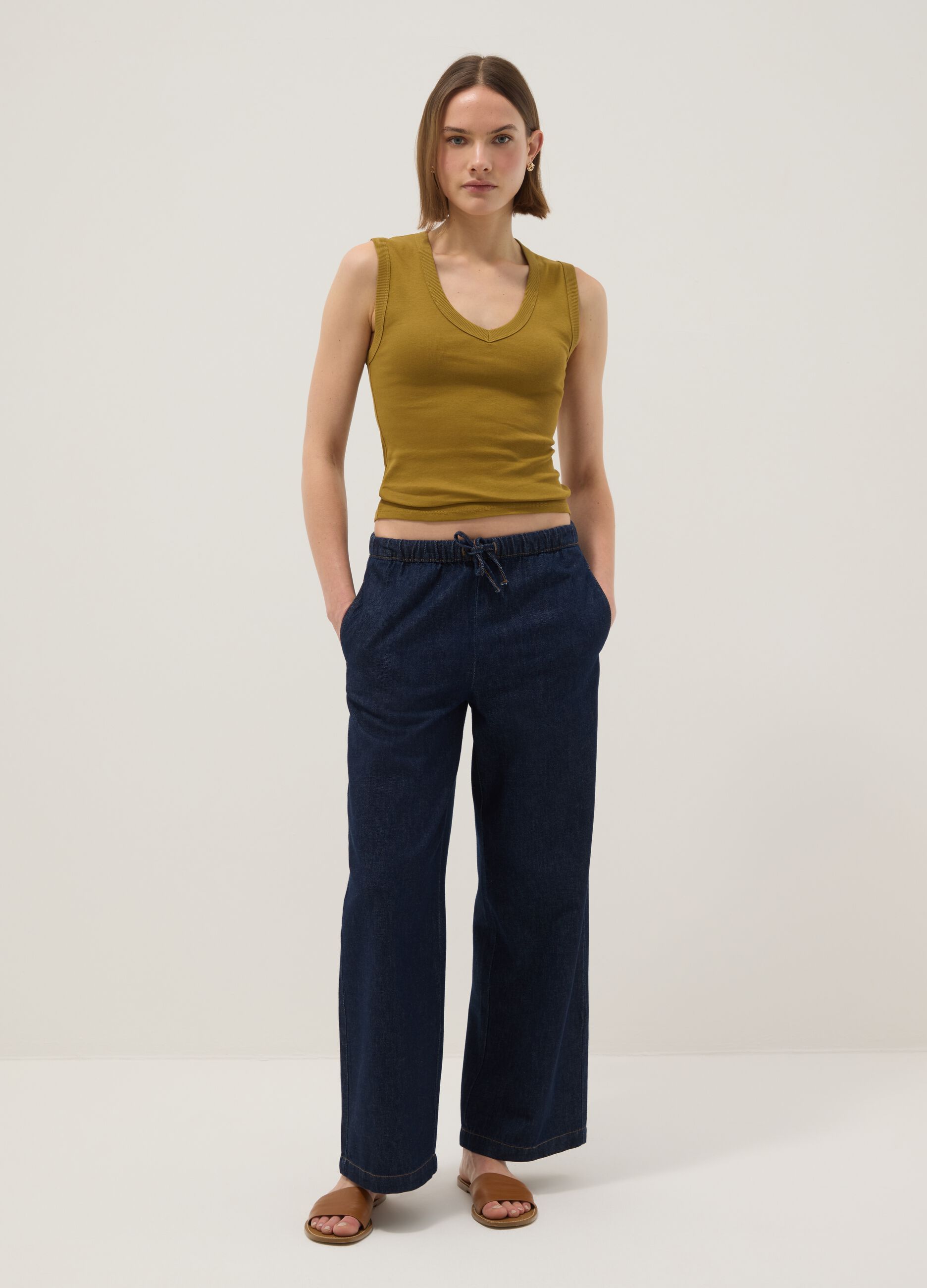 Green pure cotton regular fit V-neck tank top