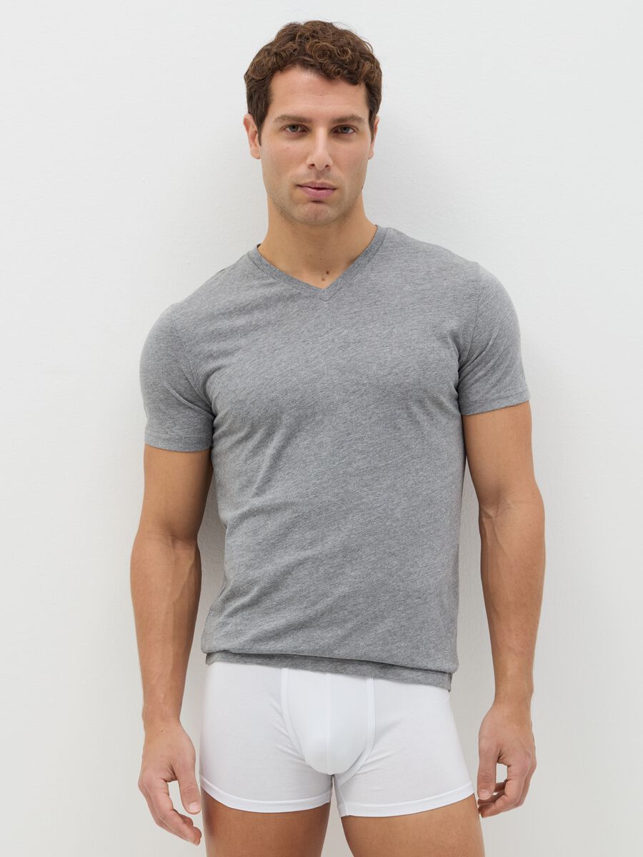 Organic cotton undershirt with V neck_0