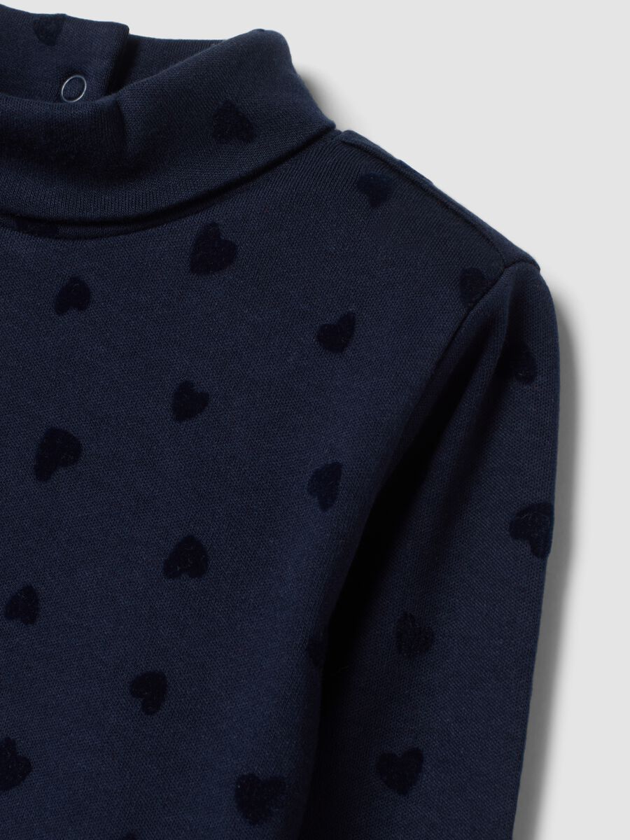 Maglia blu notte dolcevita in puro cotone a cuori_2