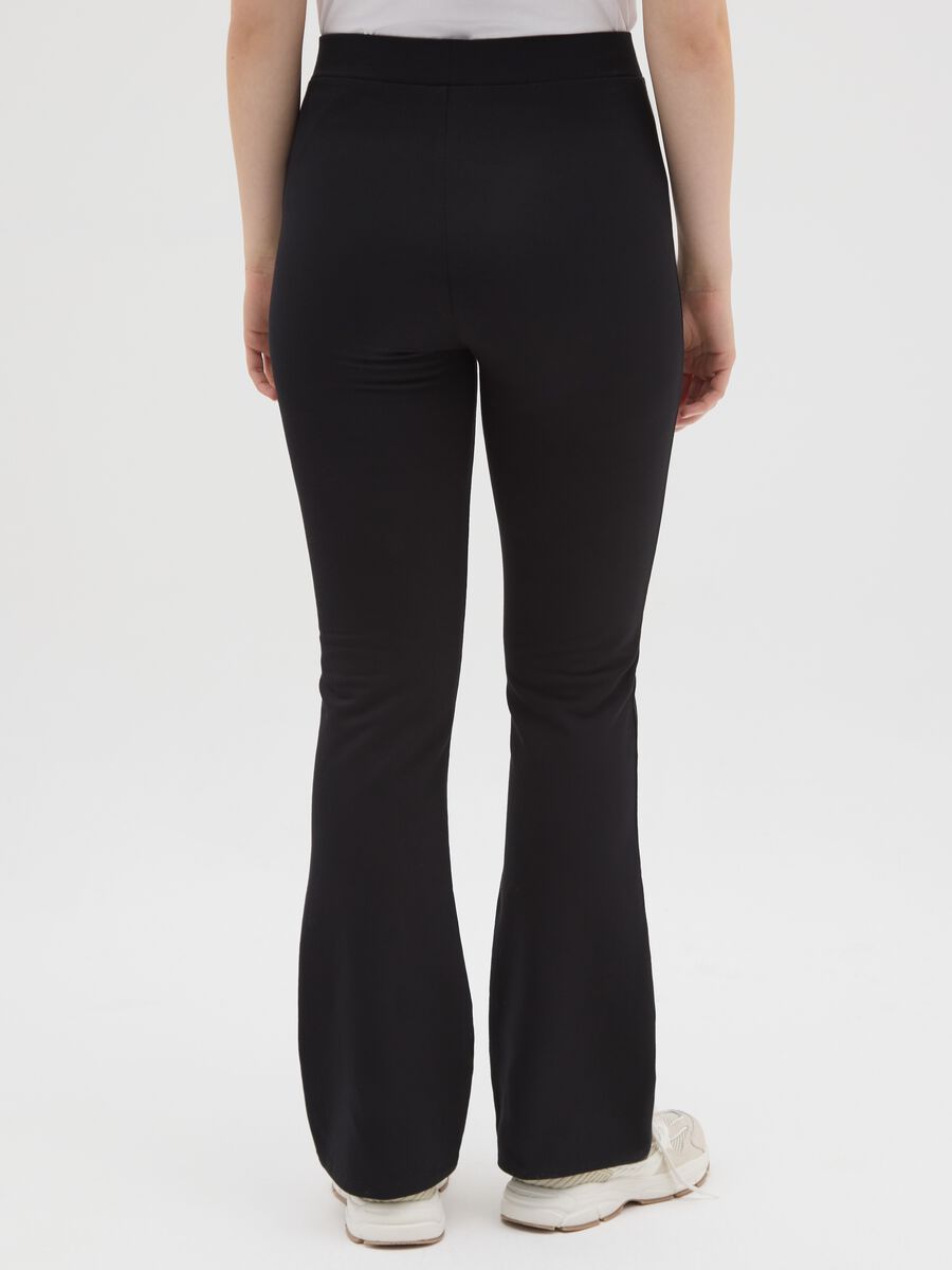 Leggings neri elasticizzati flare_2