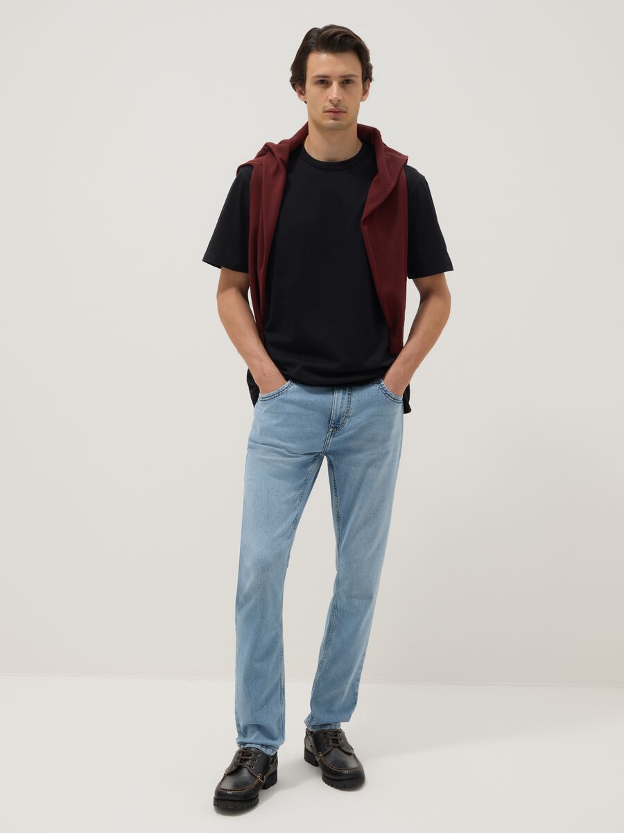 Black pure cotton crew neck t-shirt with relaxed fit_1