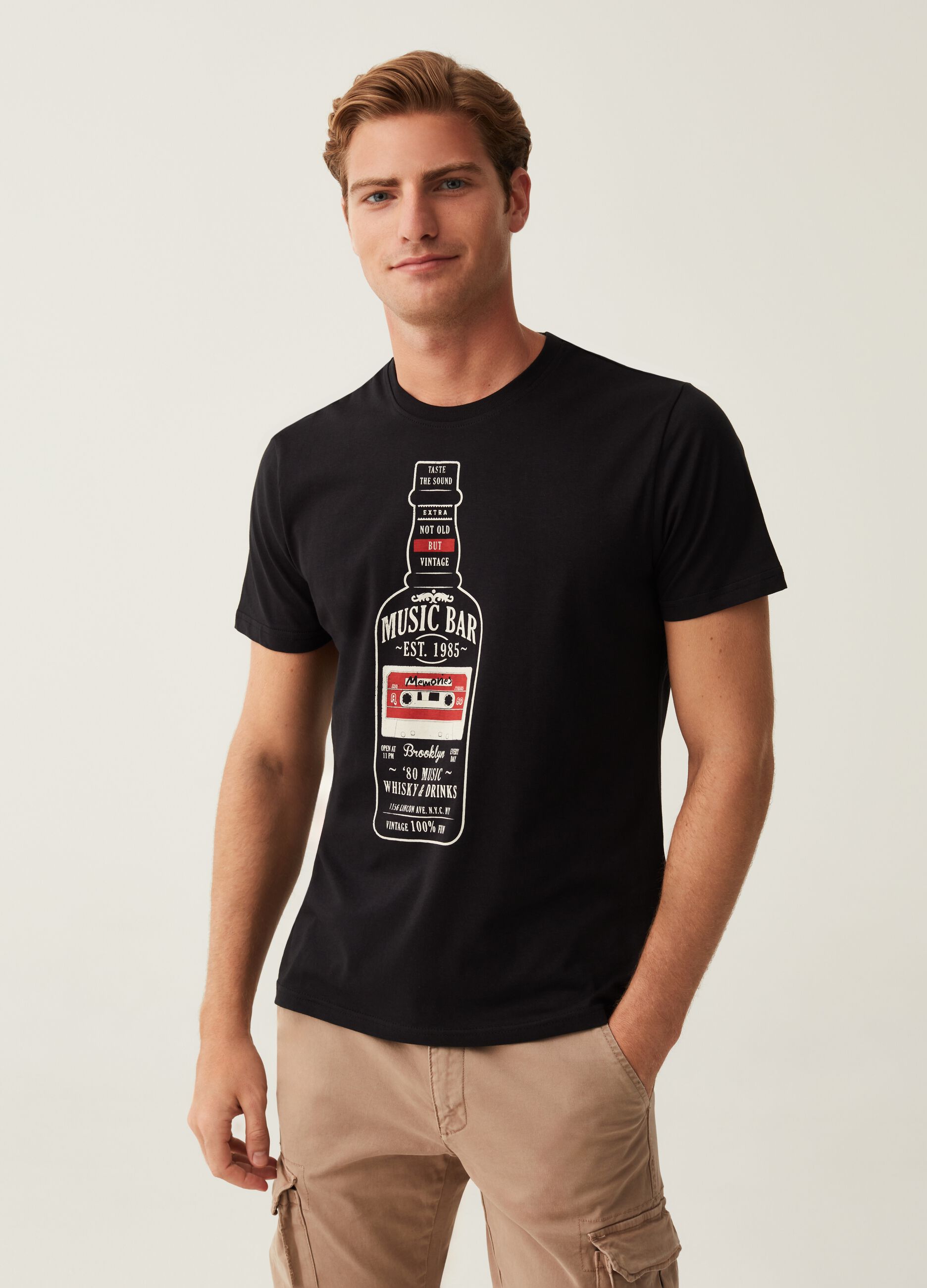 T-shirt in cotone con stampa whisky_0