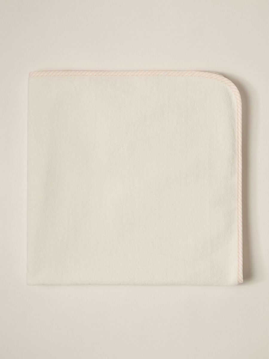 IANA newborn girl towel with corner_1