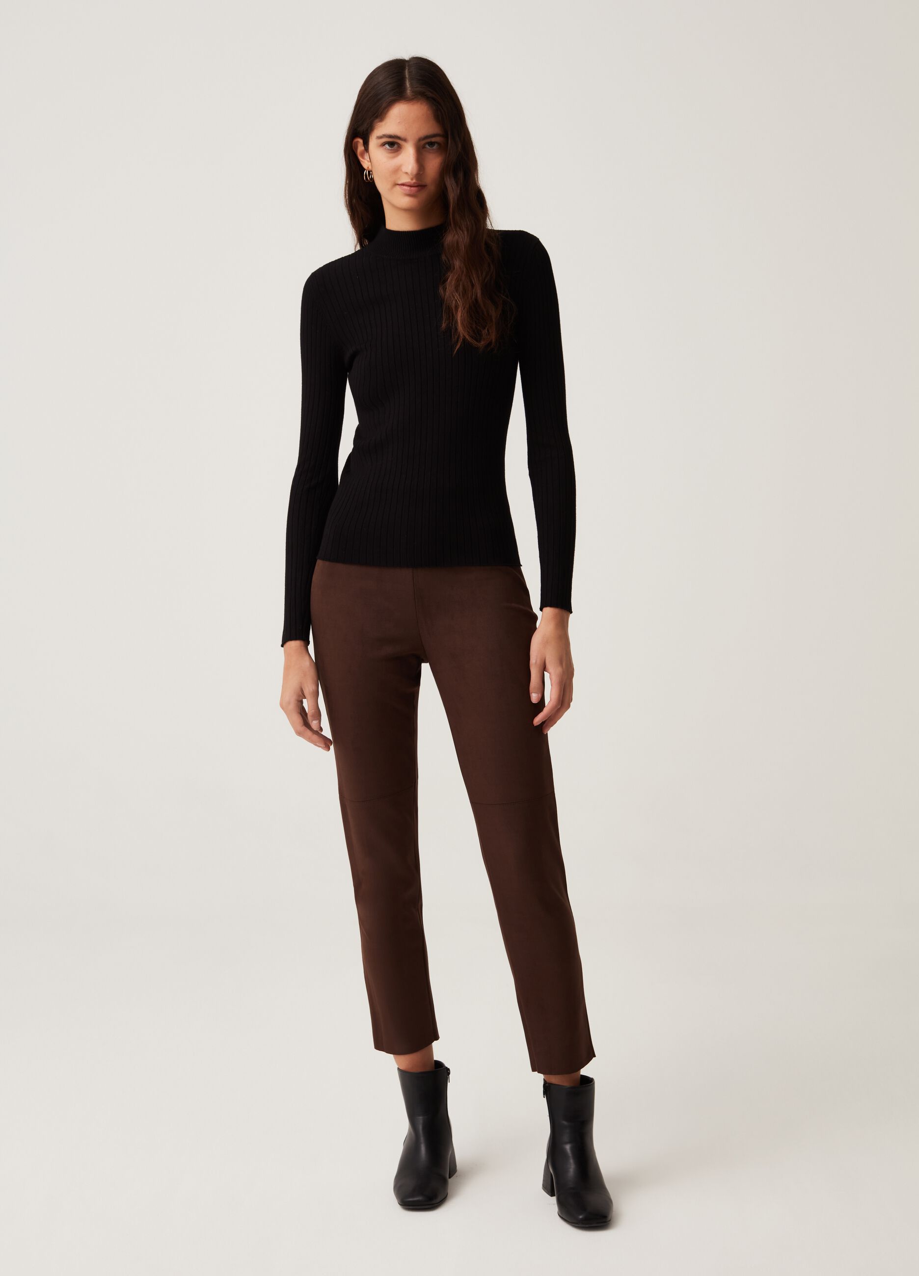 Leggings crop scamosciato