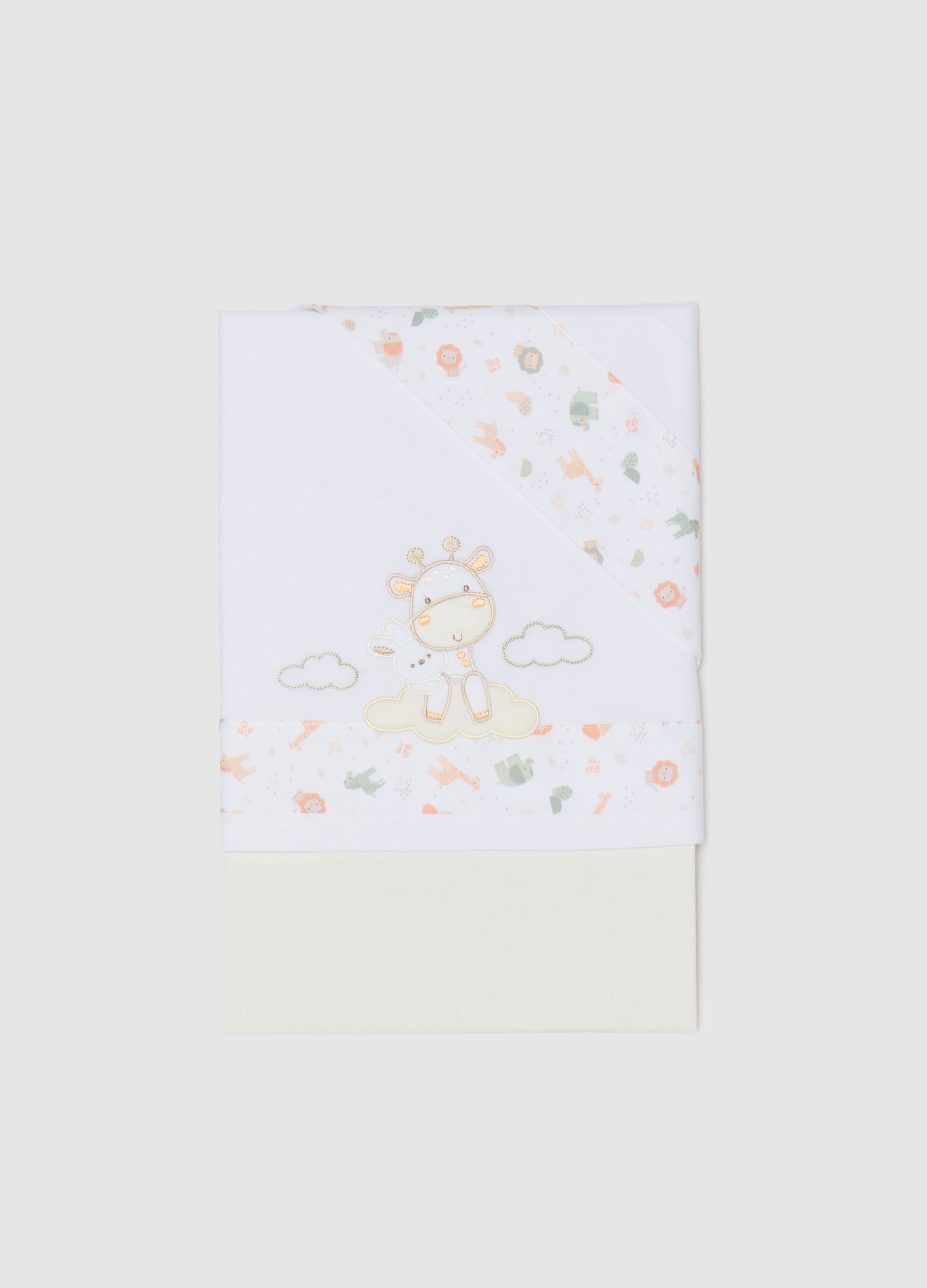 Three-piece white crib set with giraffe embroidery