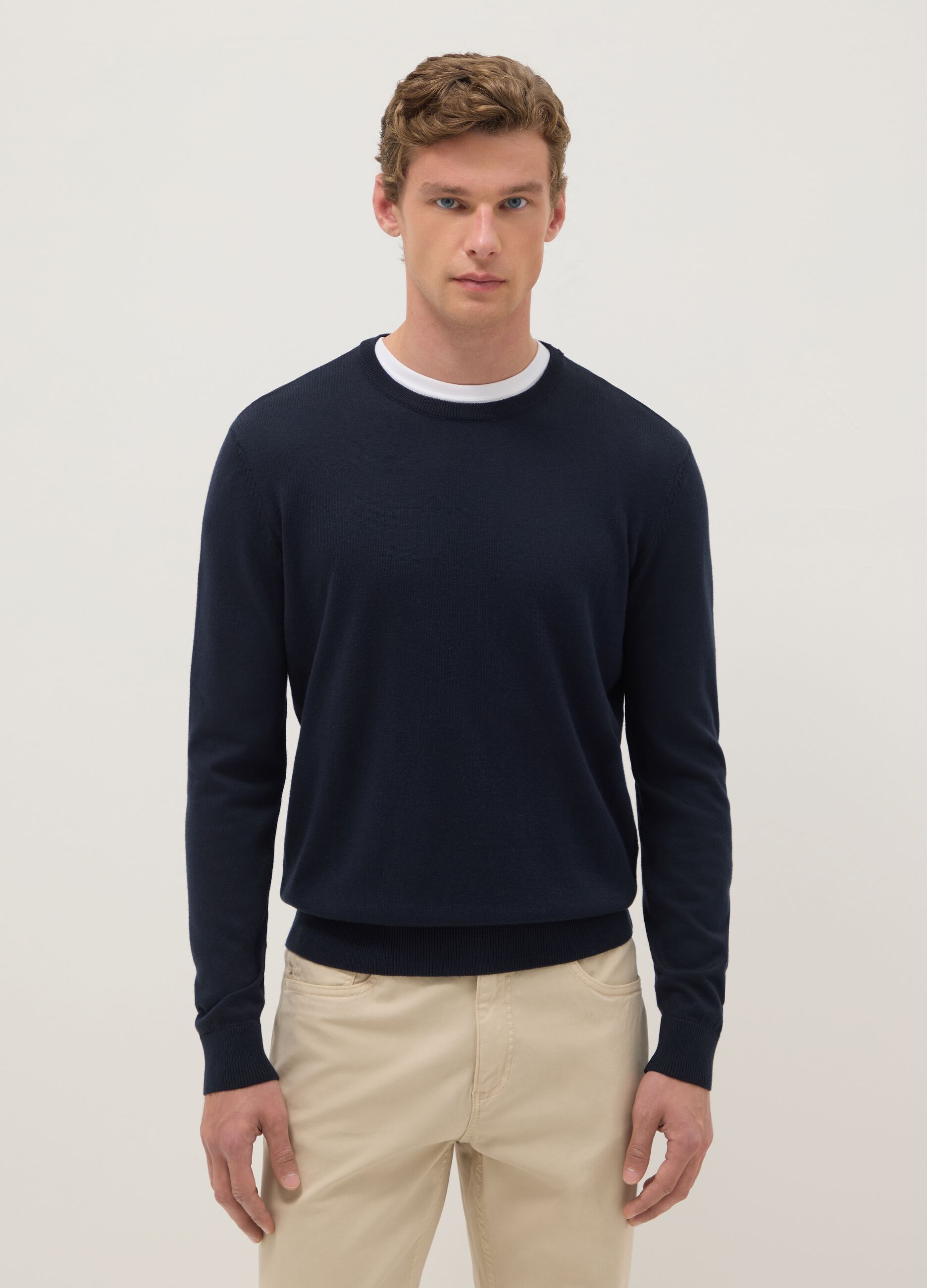 Blue crew neck pullover in cotton blend regular fit
