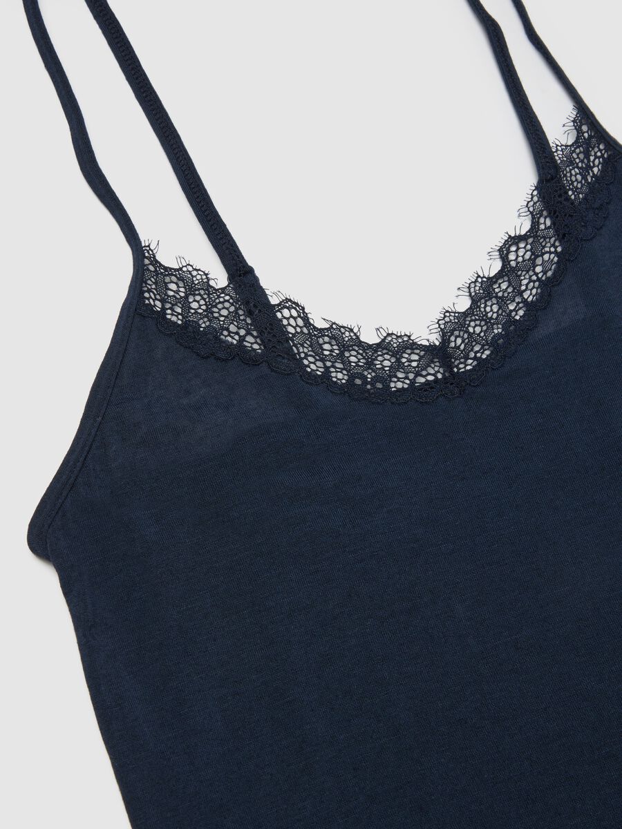 Blue regular fit vest with V-neck decorated with lace_5