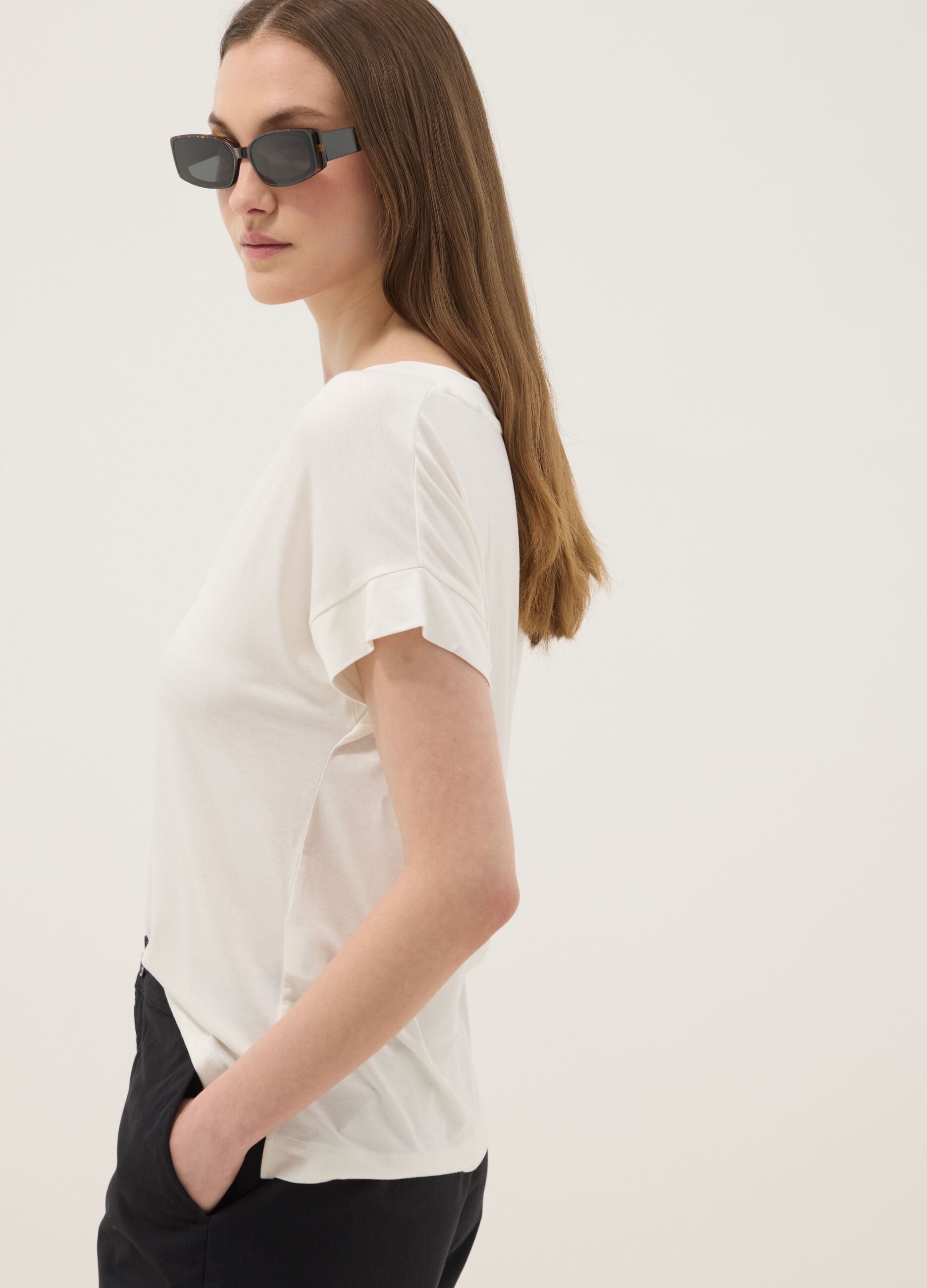 White stretch viscose T-shirt, regular fit