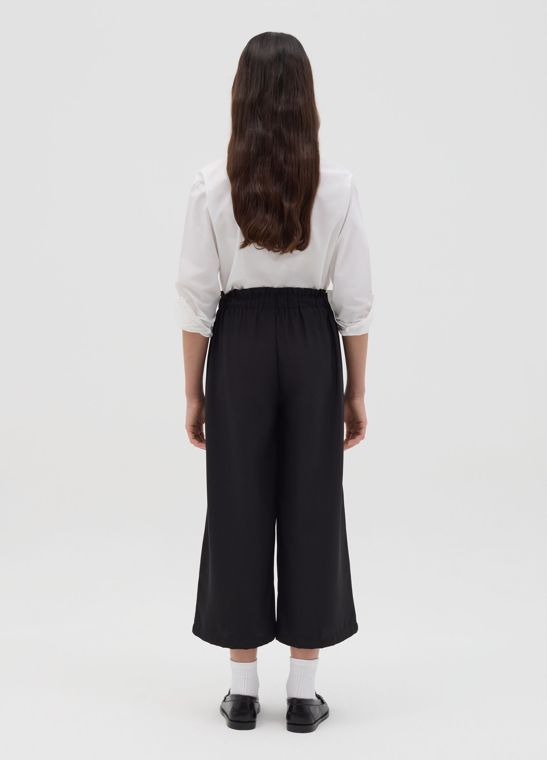 Pantaloni a gamba larga con cintura