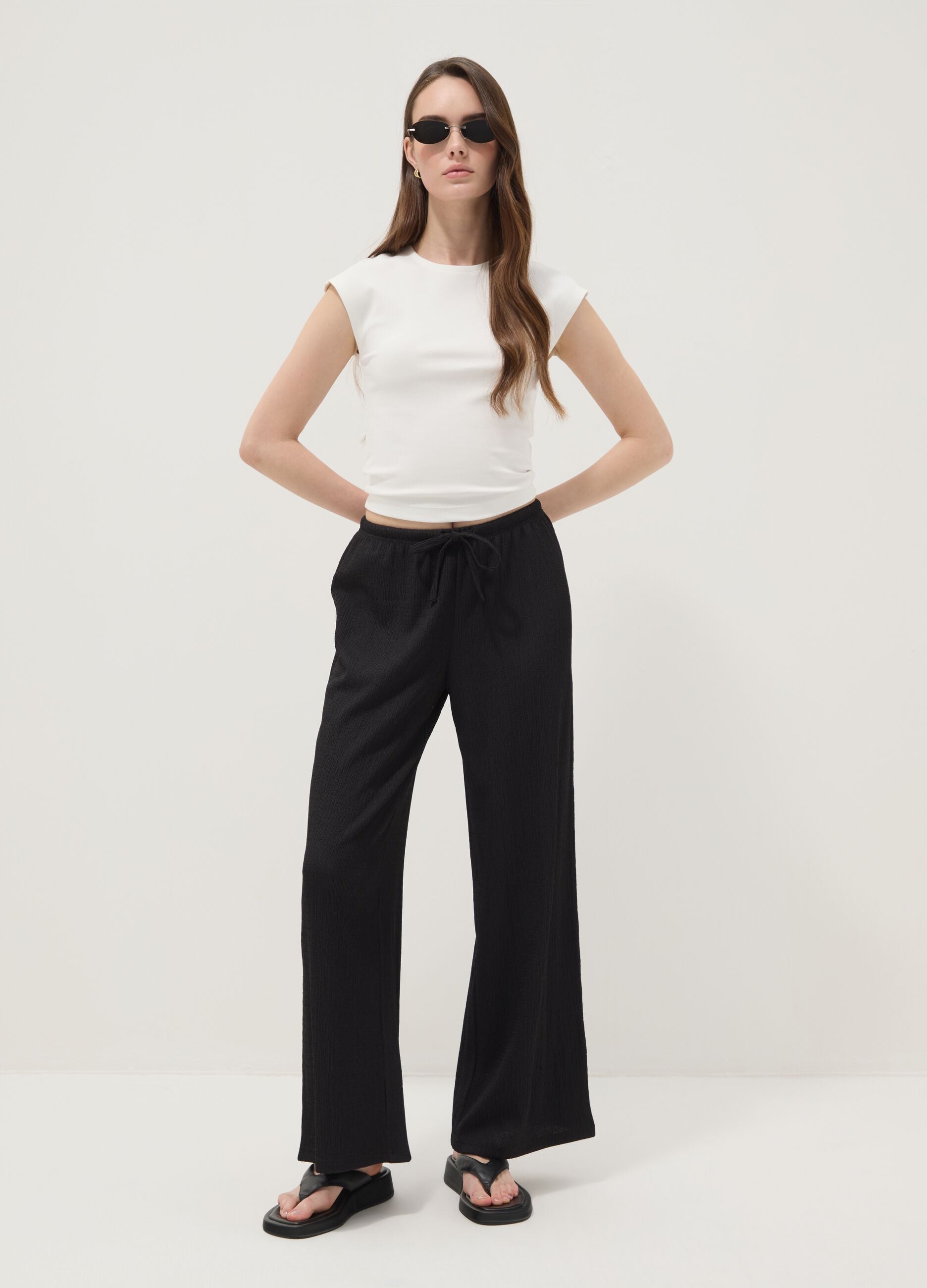 White fitted cotton stretch vest