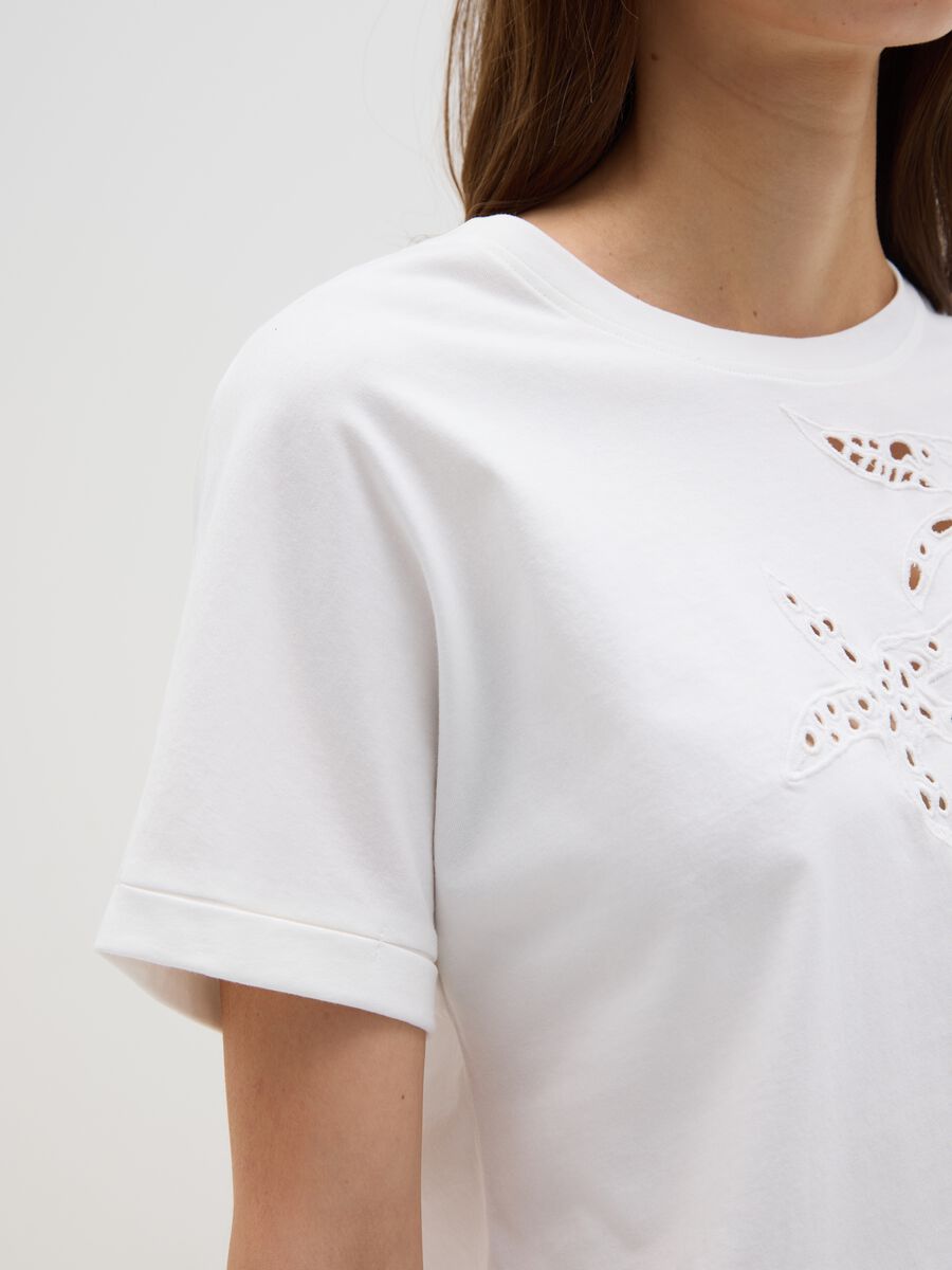 Women's White Cotton T-shirt Regular Fit with Embroidery_2