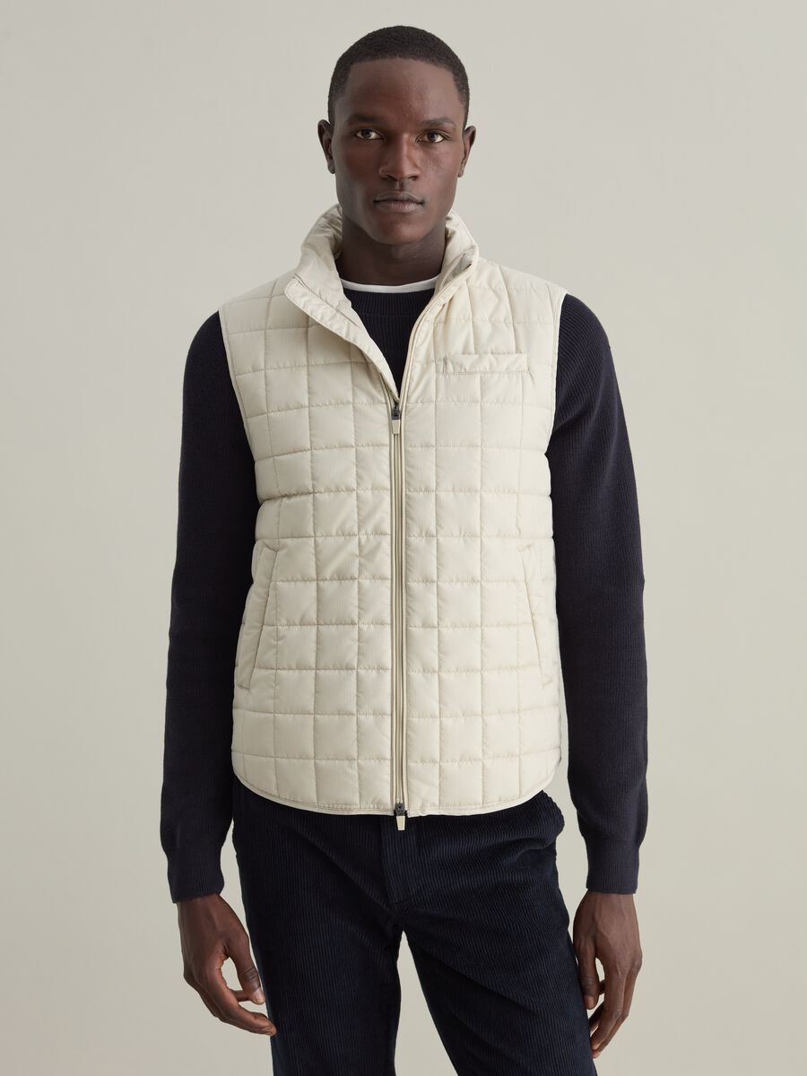 Contemporary gilet with ripstop weave_0