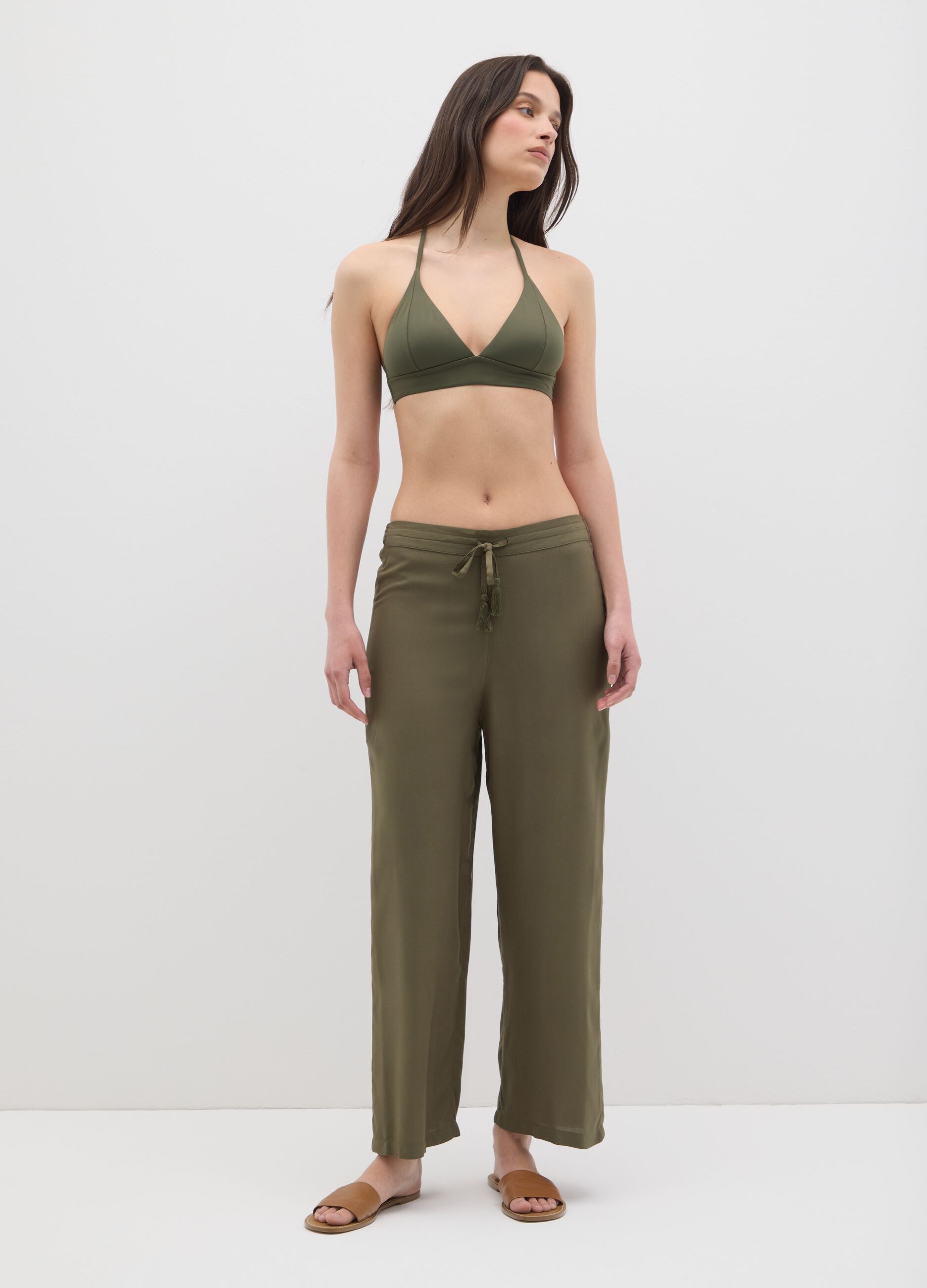 Pantaloni lunghi da donna verde con vita elastica