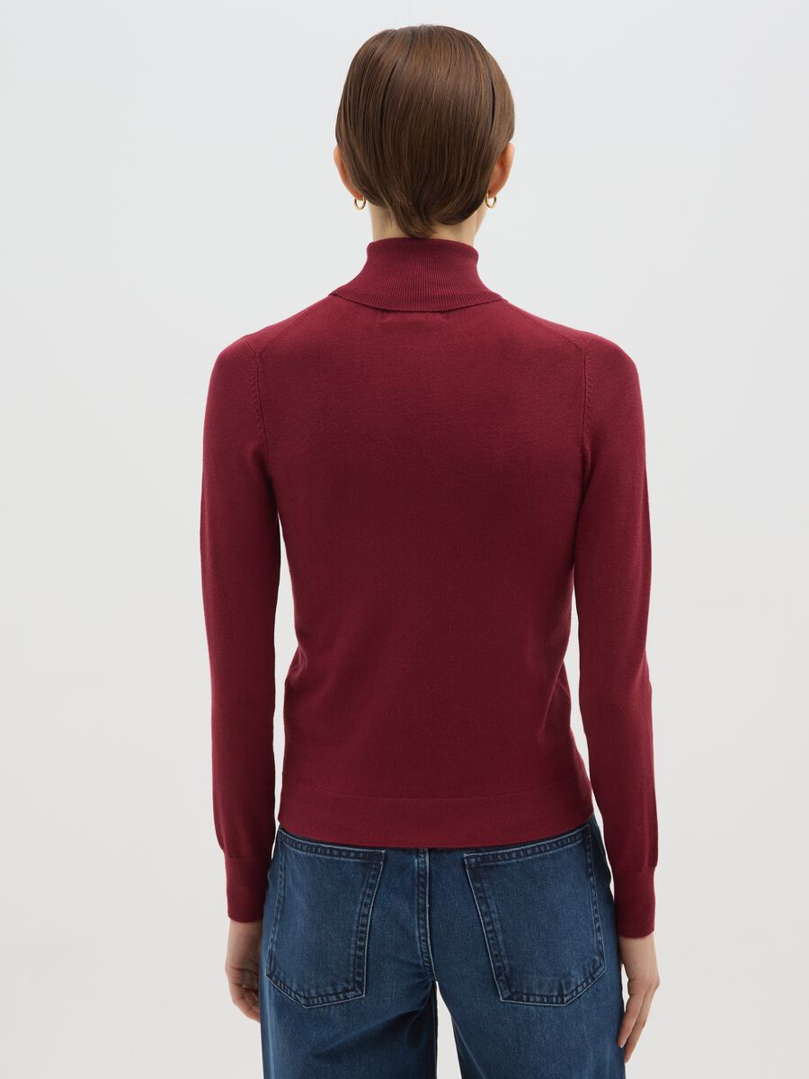 Maglione a coste rosso con collo alto regular fit_2