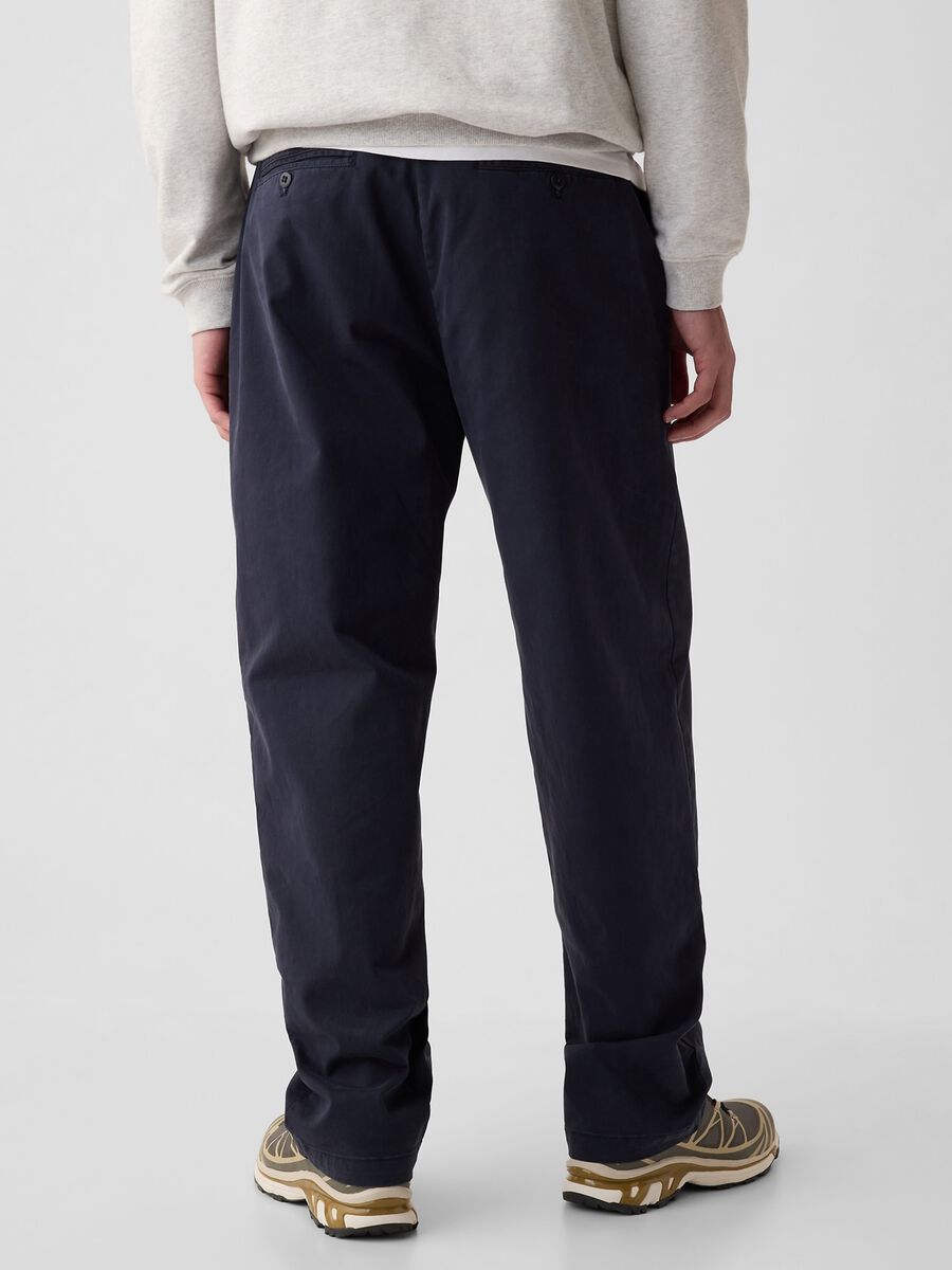 Pantalone baggy fit in cotone stretch_2