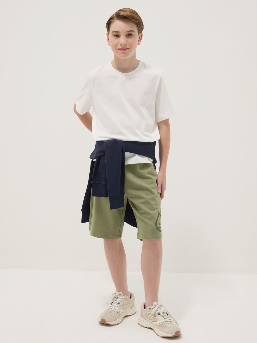 Green pure cotton shorts for boys regular fit_0