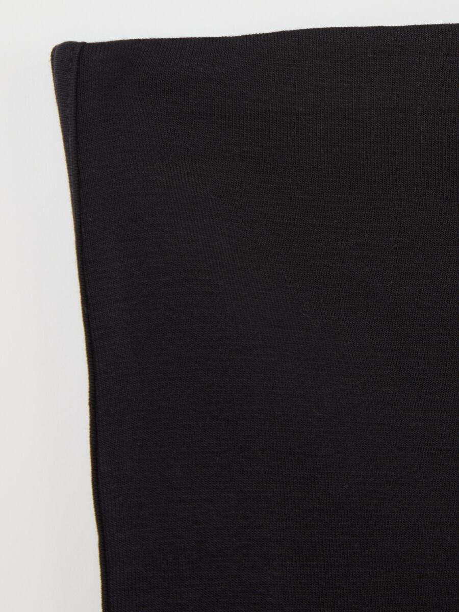 Women’s black fitted vest top in stretch cotton_5