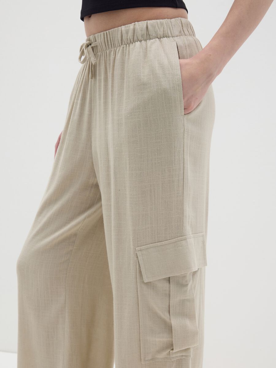 Women's beige trousers in viscose and linen blend with wide leg_2