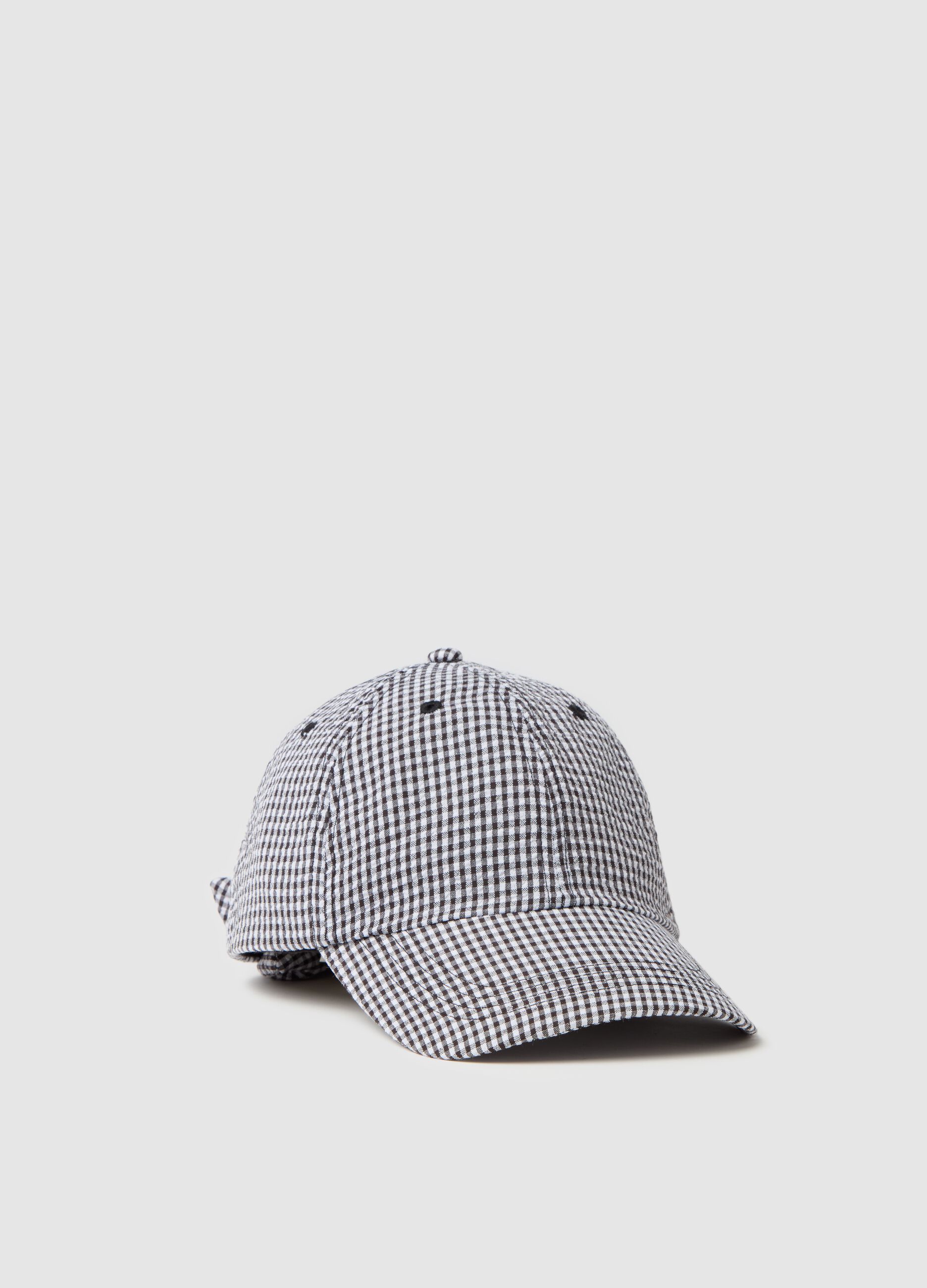 Baseball cap in seersucker with bow