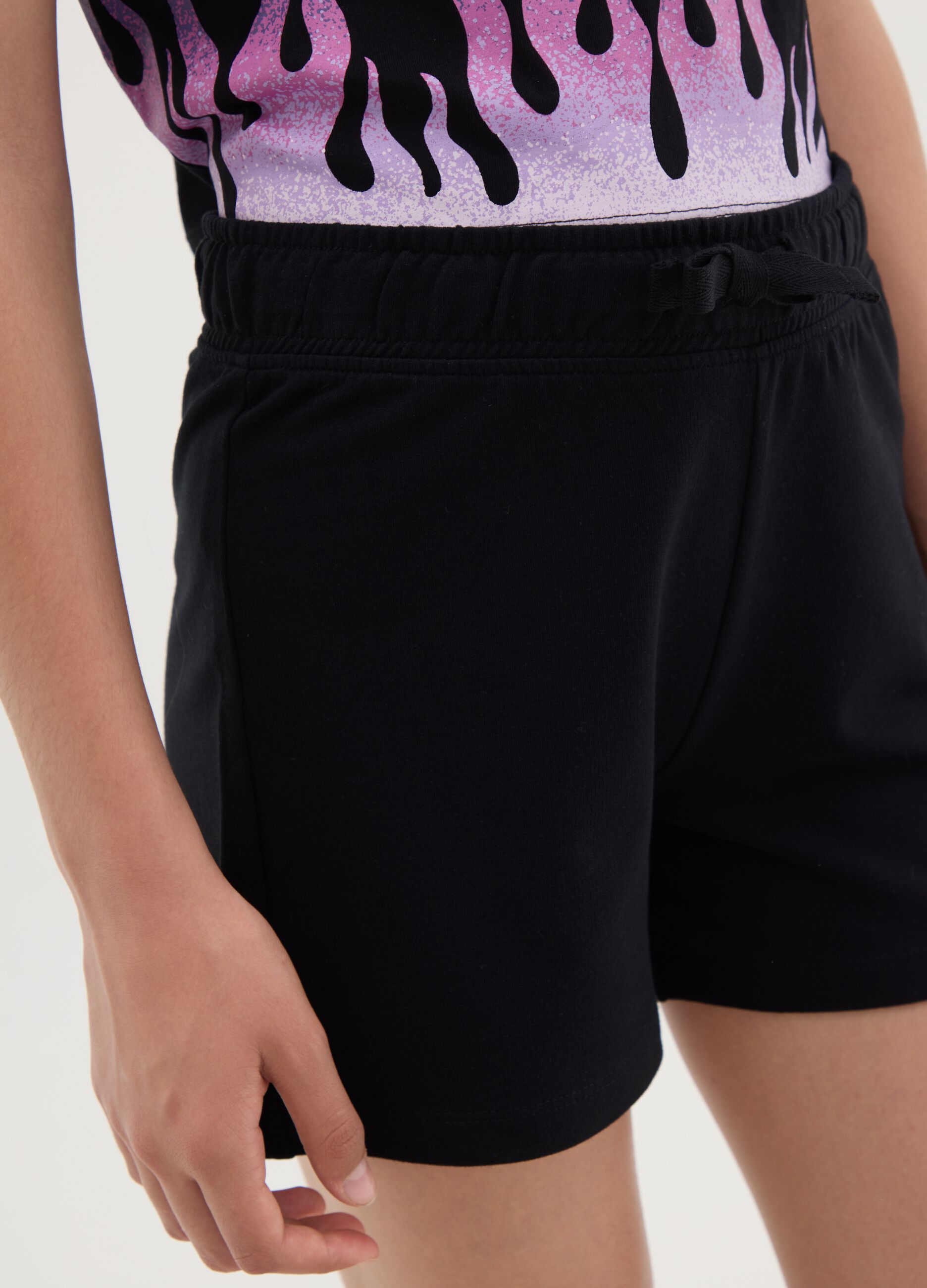Shorts neri in cotone con coulisse