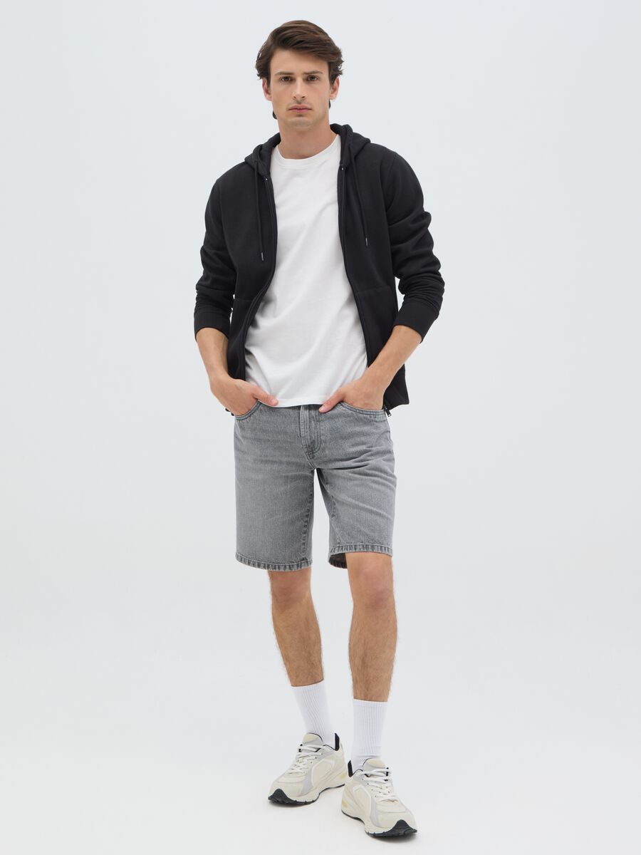 Men's grey slim fit pure cotton shorts_0