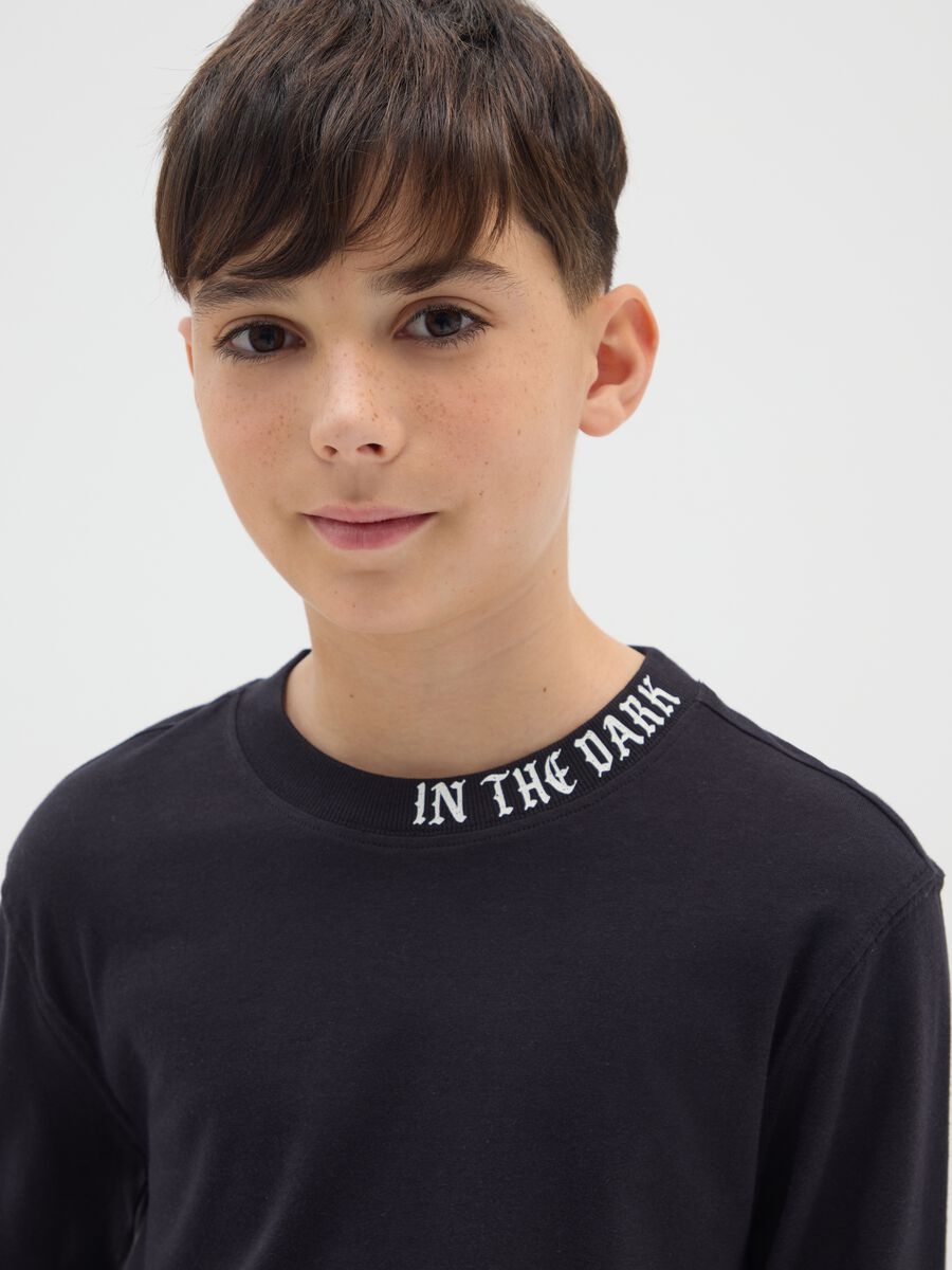 T-shirt da ragazzo in puro cotone nero regular fit_2