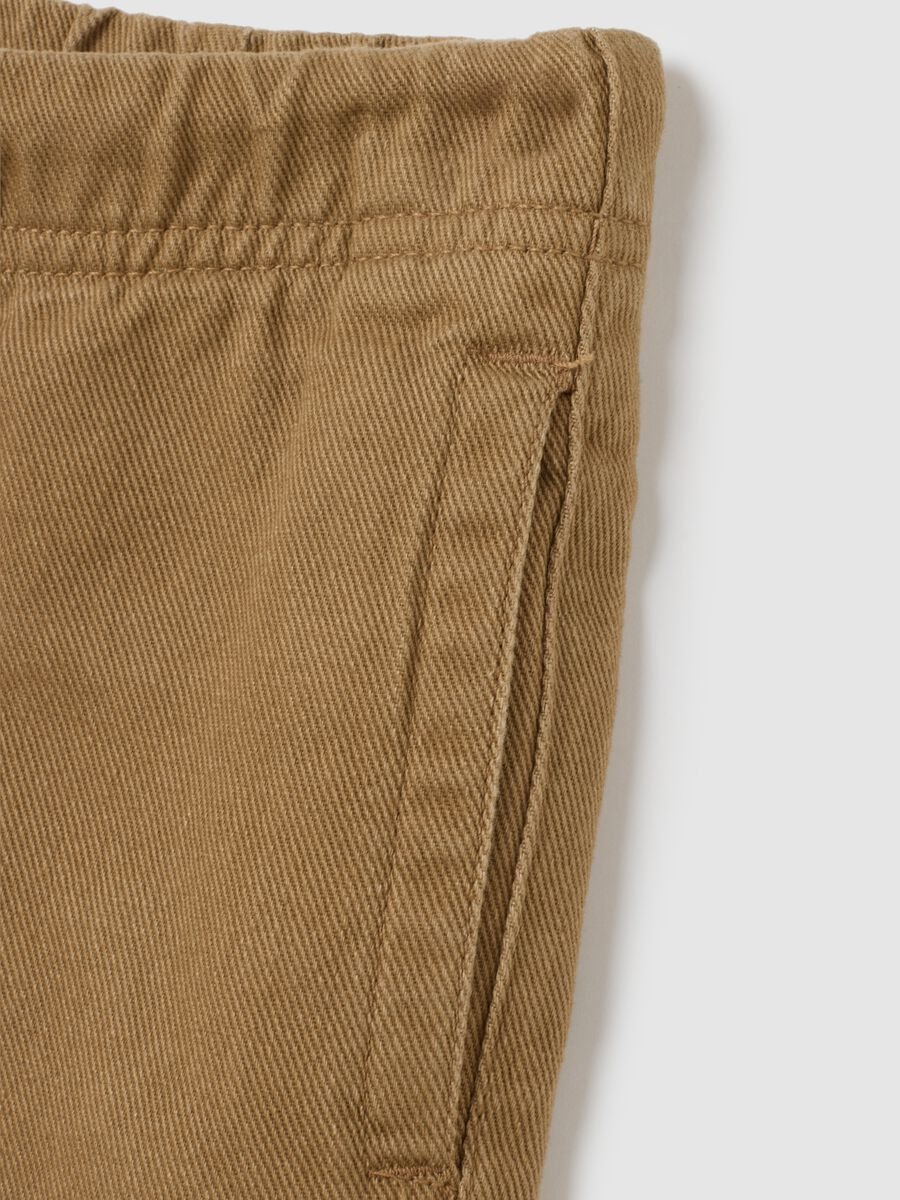 Brown regular fit pure cotton jogger trousers for children_3