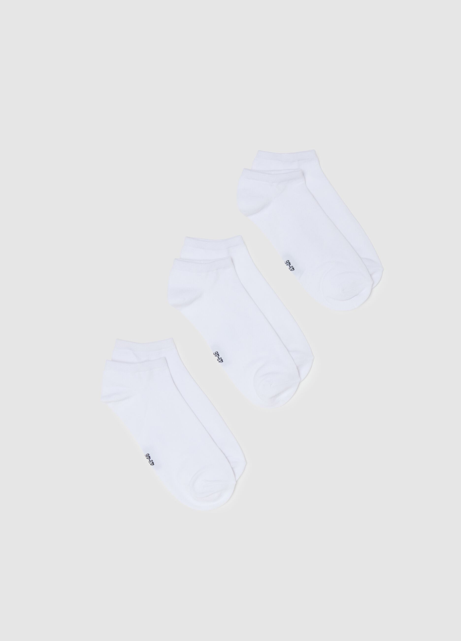 White bamboo-blend sports sock tripack