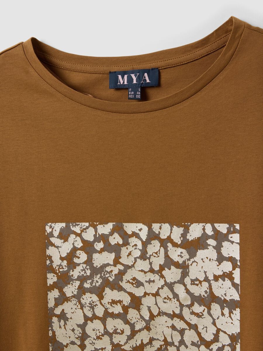 Brown pure cotton T-shirt with front print, regular fit_2