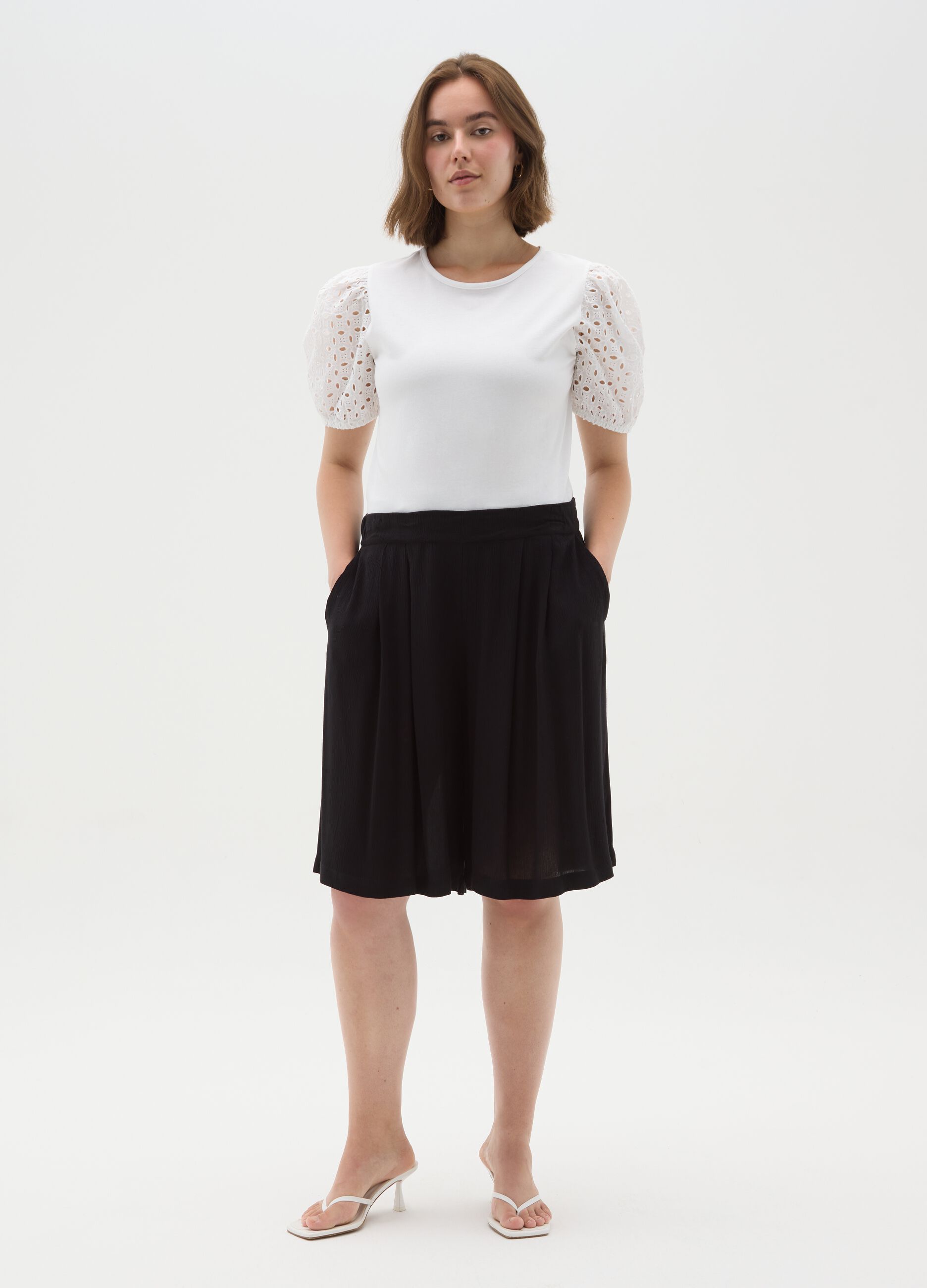 Shorts da donna in viscosa neri relaxed fit