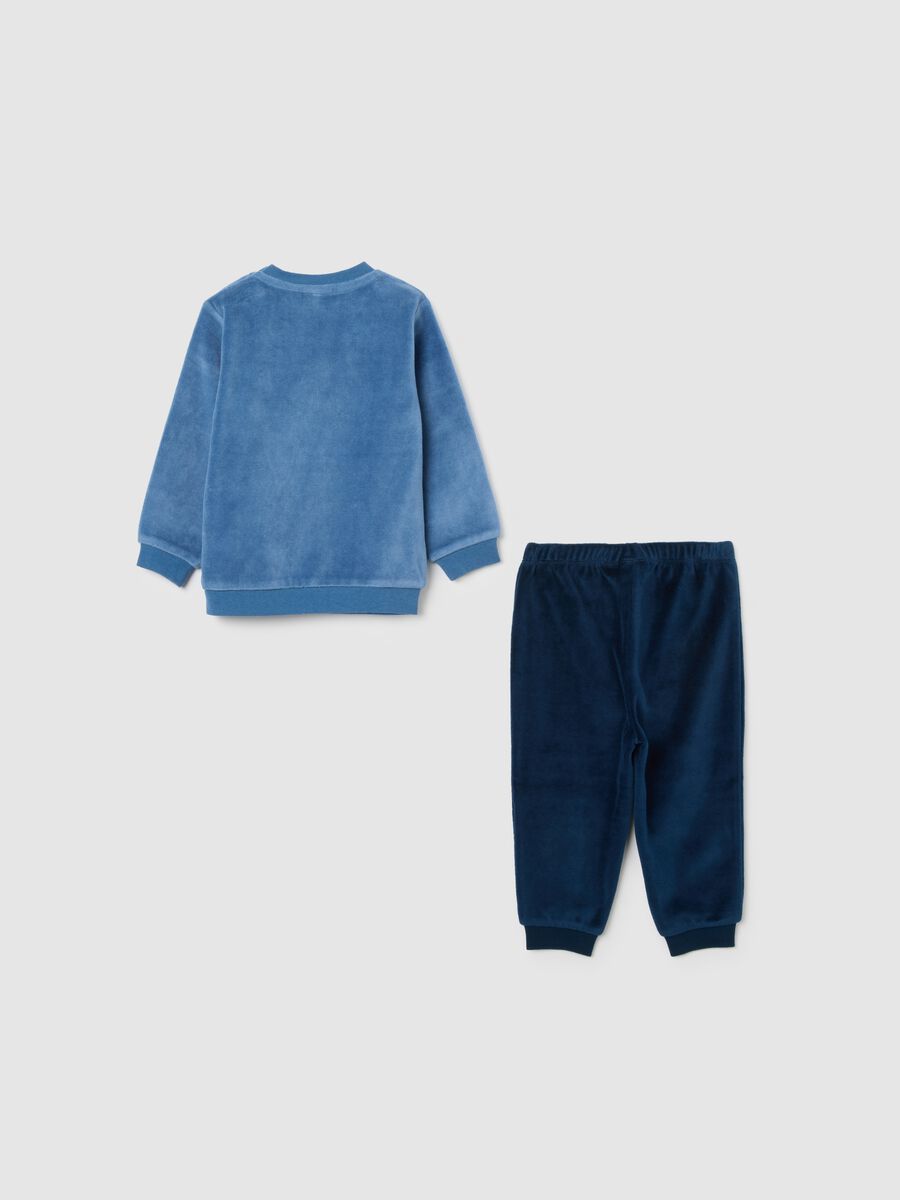Pigiama da neonato in velour blu regular fit con grafiche_1