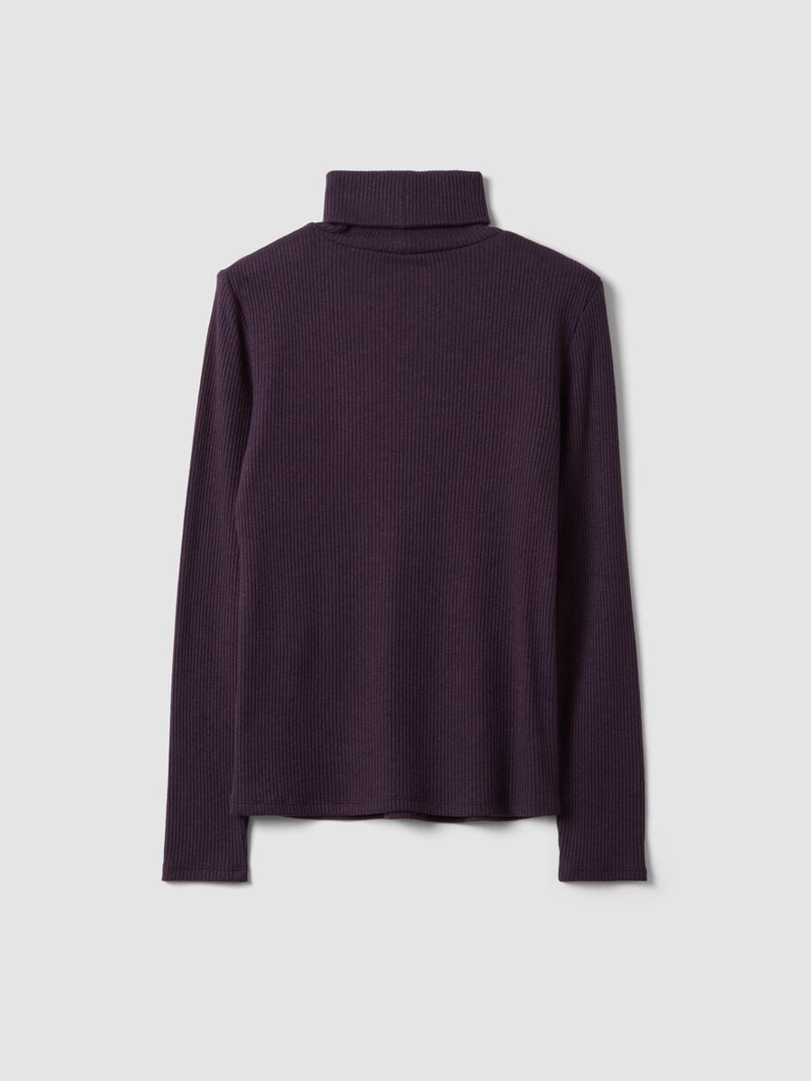 Maglia viola in misto viscosa a costine con girocollo_6