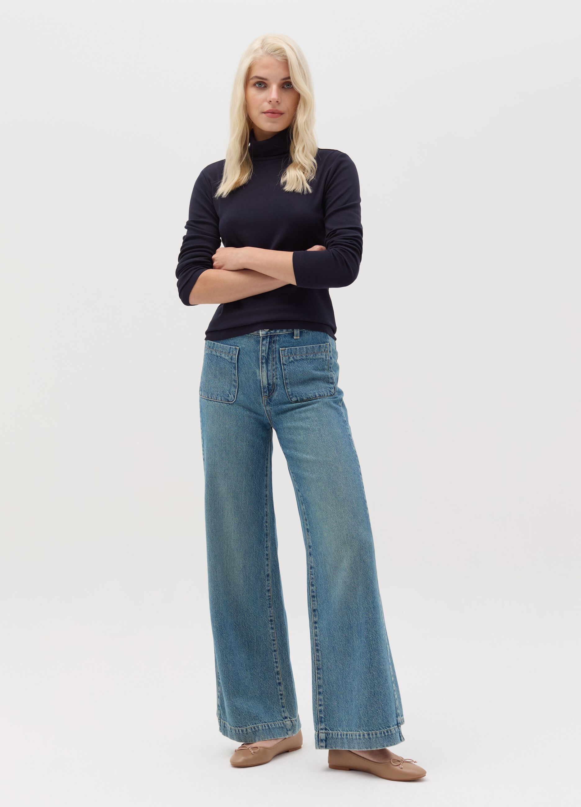 Long-sleeved T-shirt with high neck