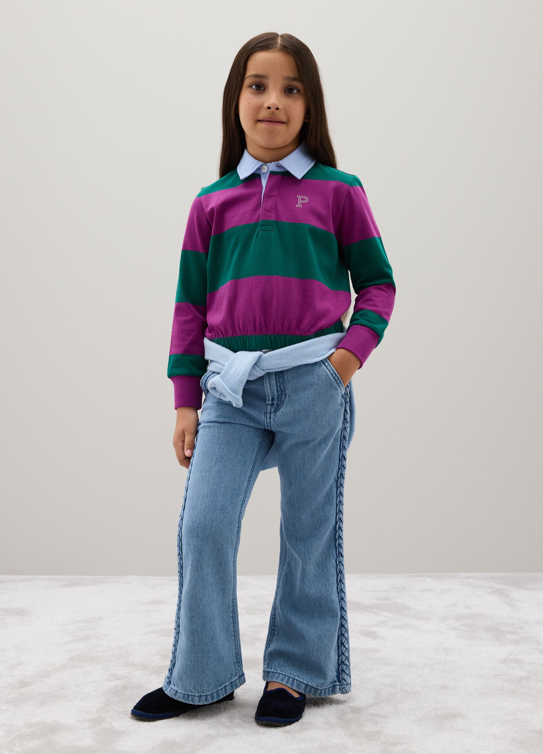 Jeans da ragazza in puro cotone azzurro flare con trecce