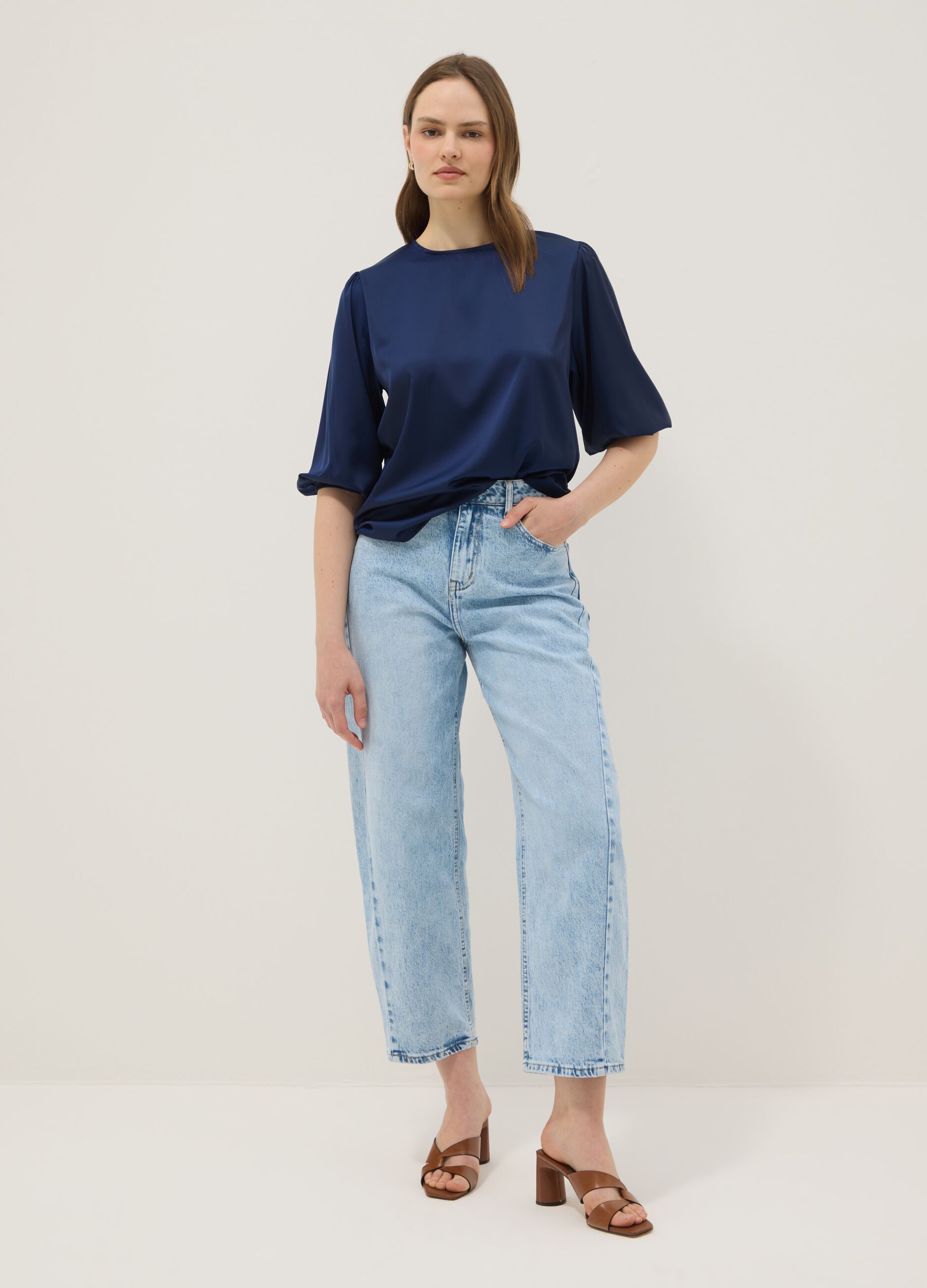 Blue top with wide sleeves, regular fit