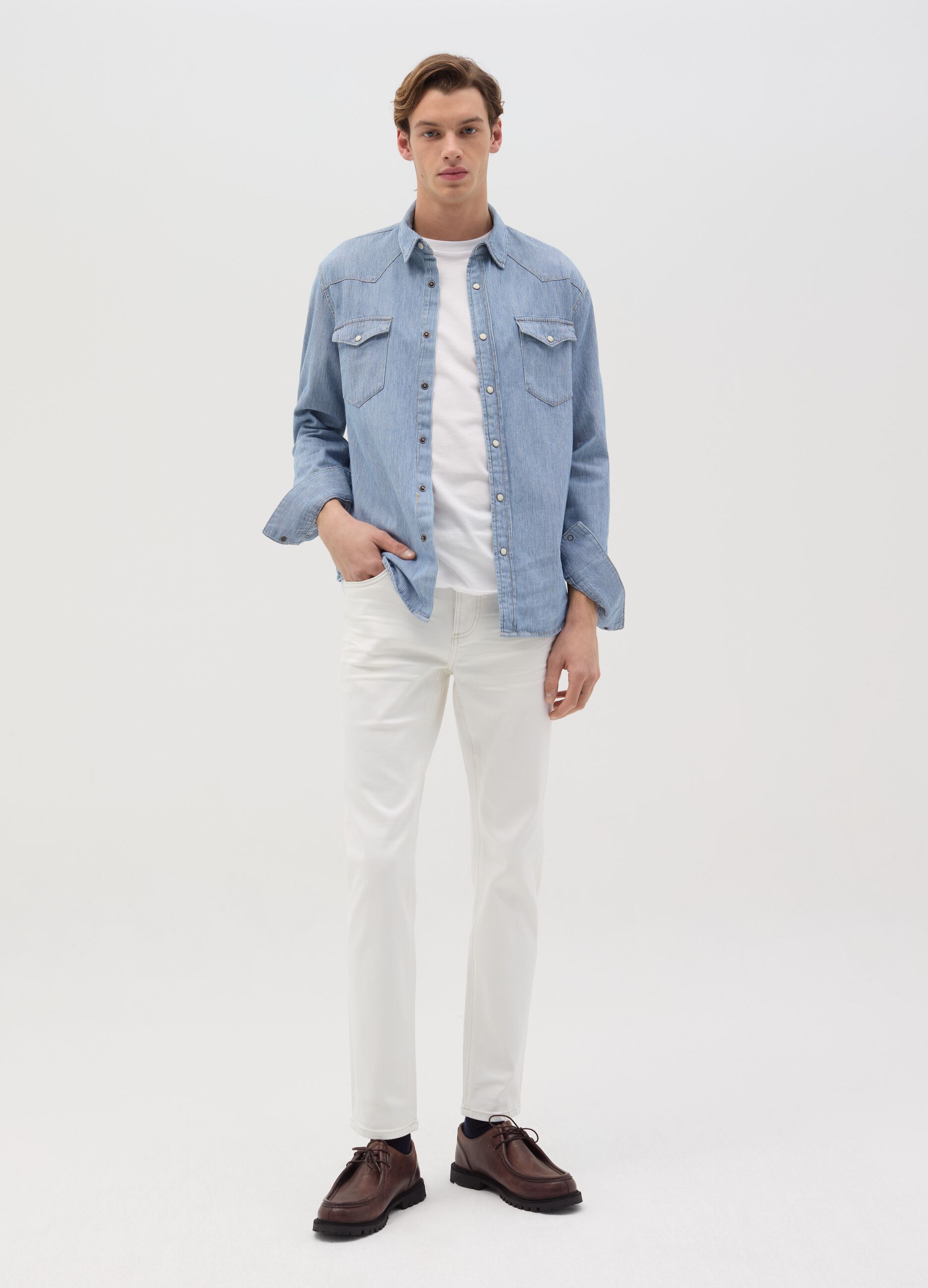 Western shirt in denim with pearl buttons