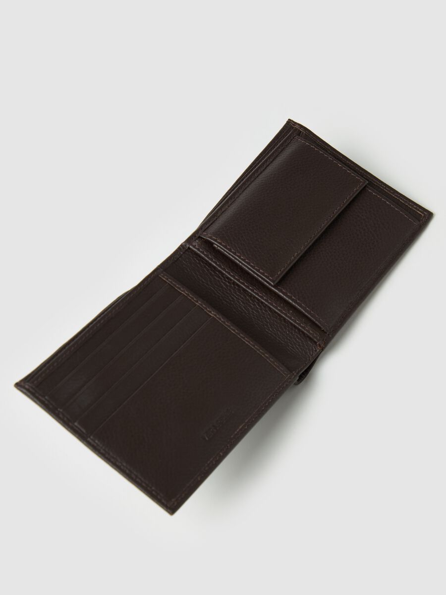 Textured-effect leather wallet_1