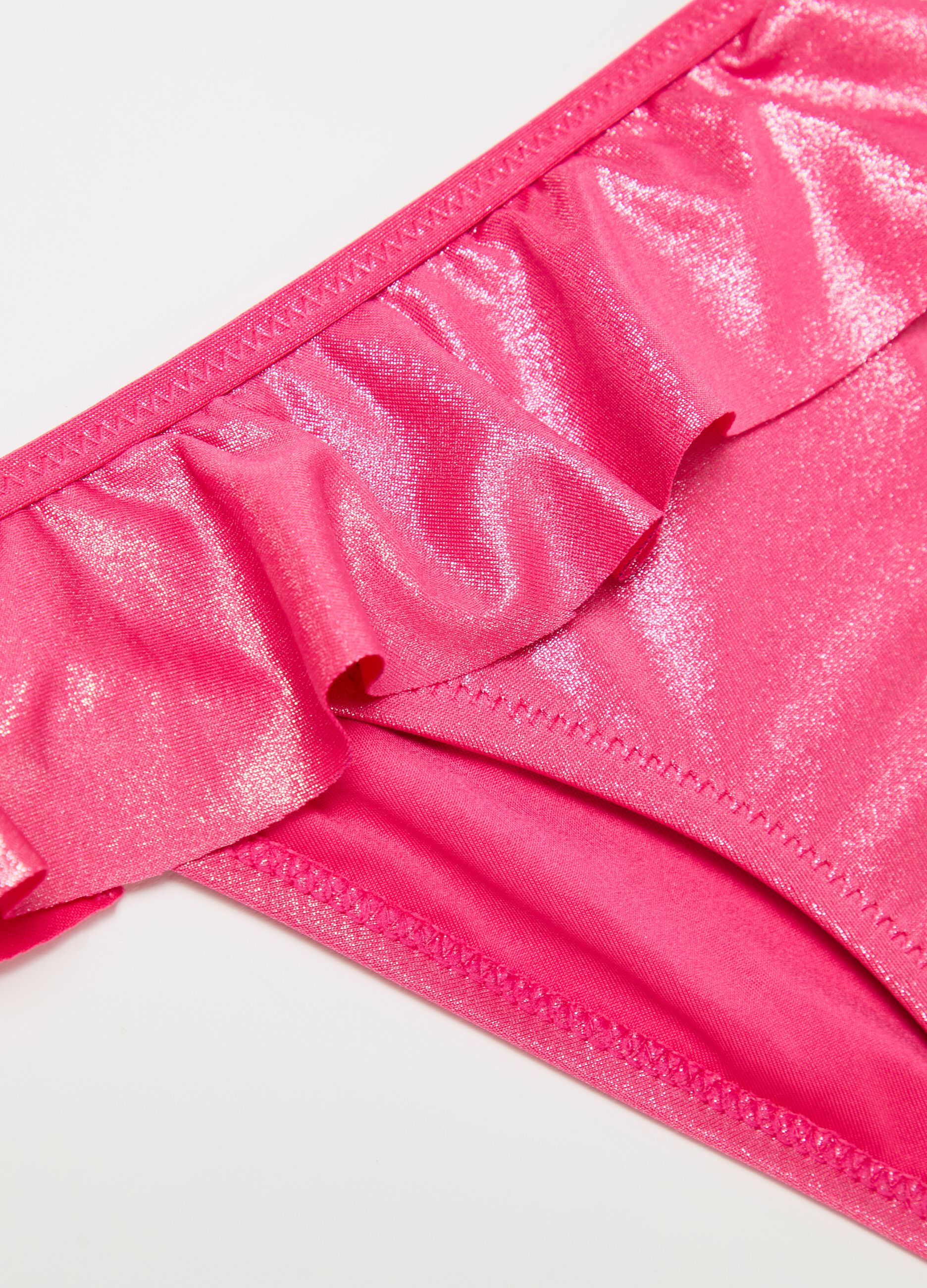 Bikini effetto shiny con volant