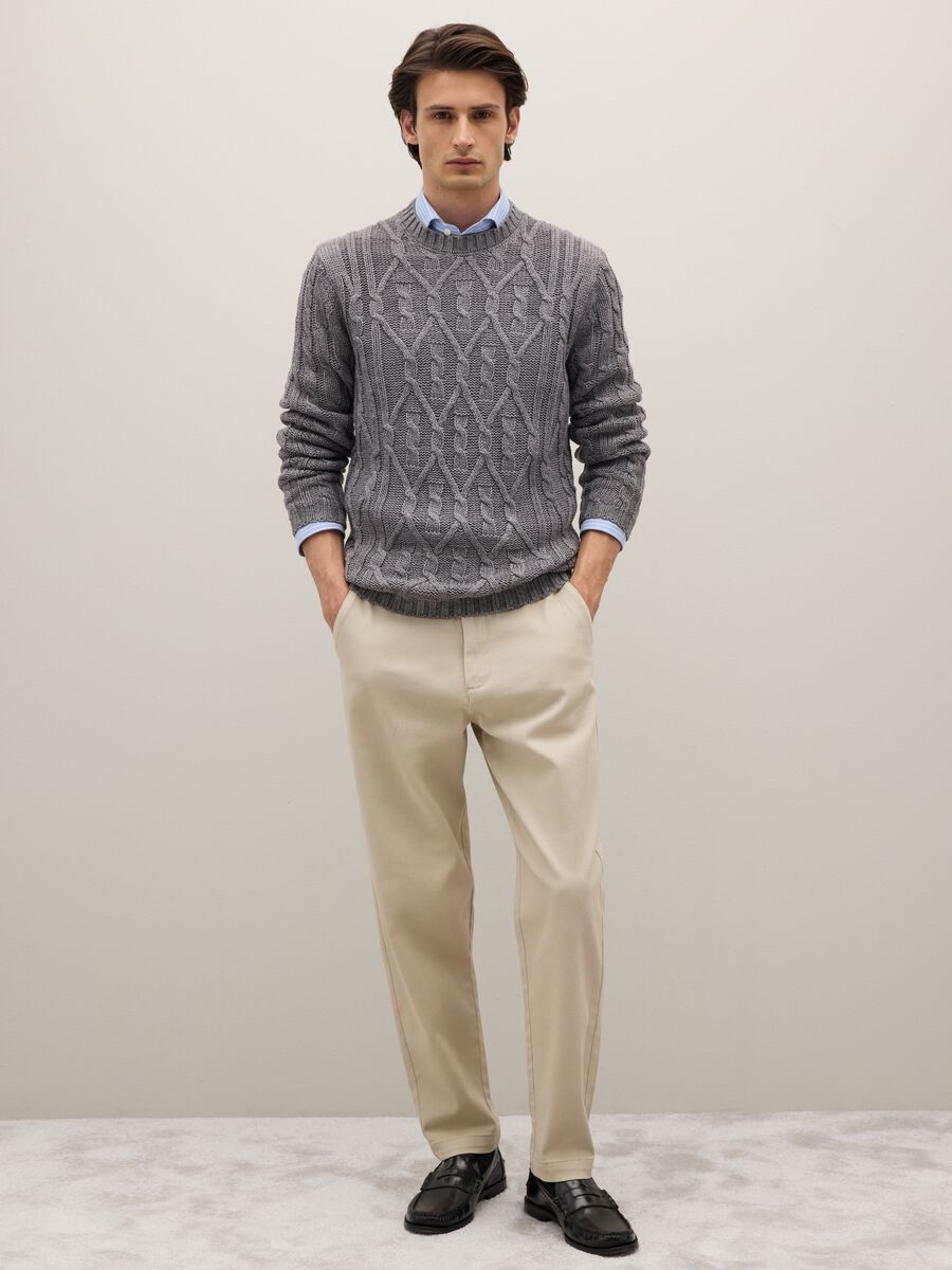 Grey crew neck sweater regular fit with cable knit_2