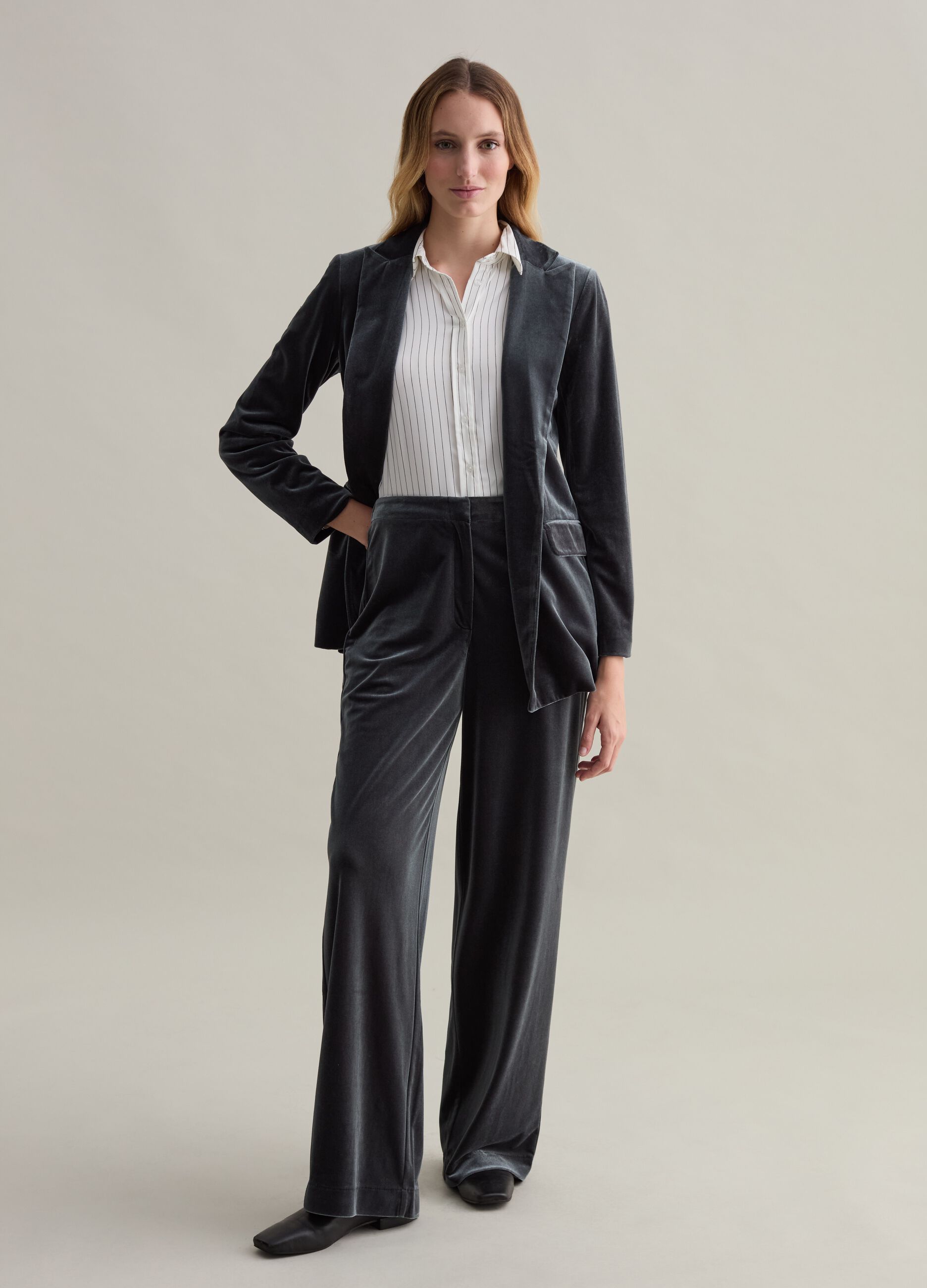 Wide-leg trousers in velvet