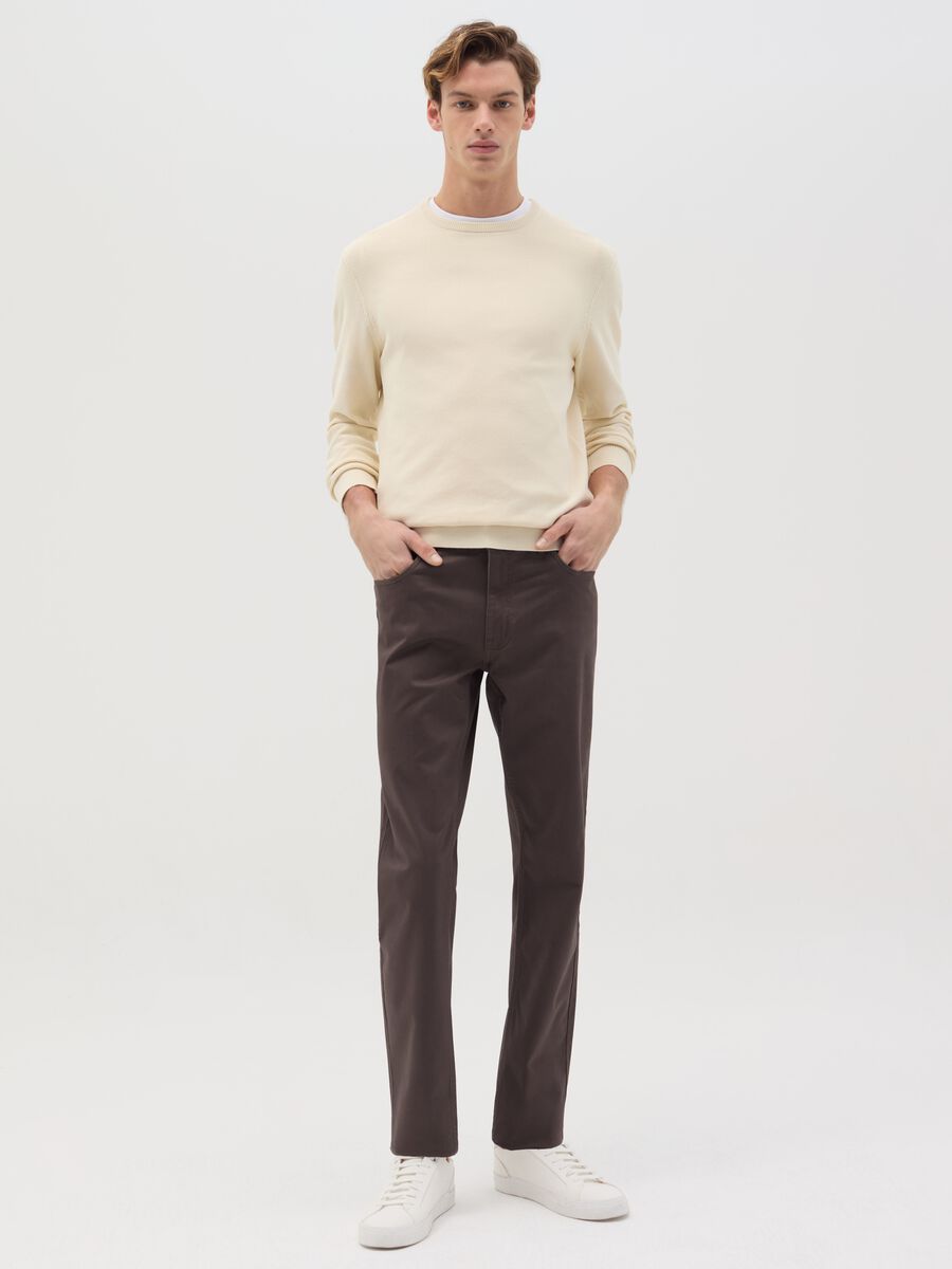 Slim-fit trousers with five pockets_0