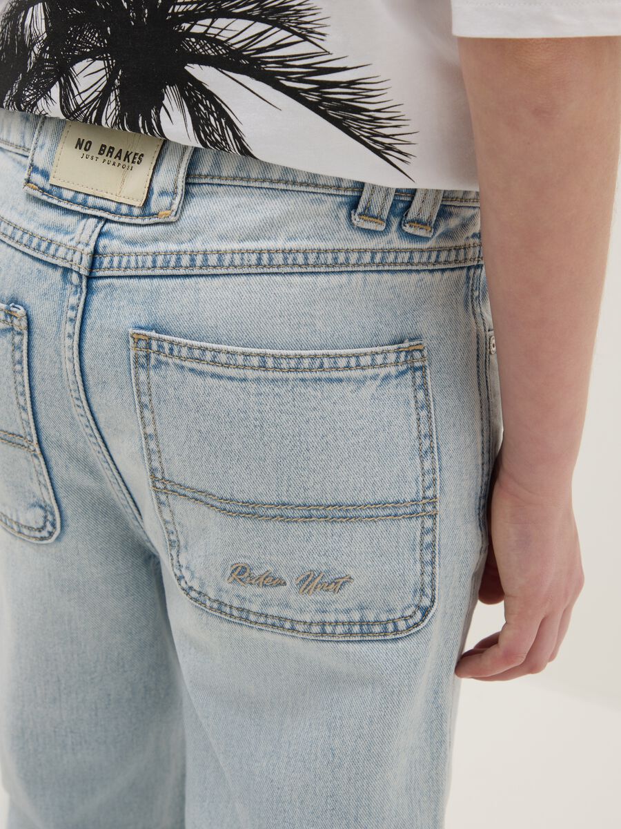 Jeans in puro cotone denim azzurro da ragazzo relaxed fit_2