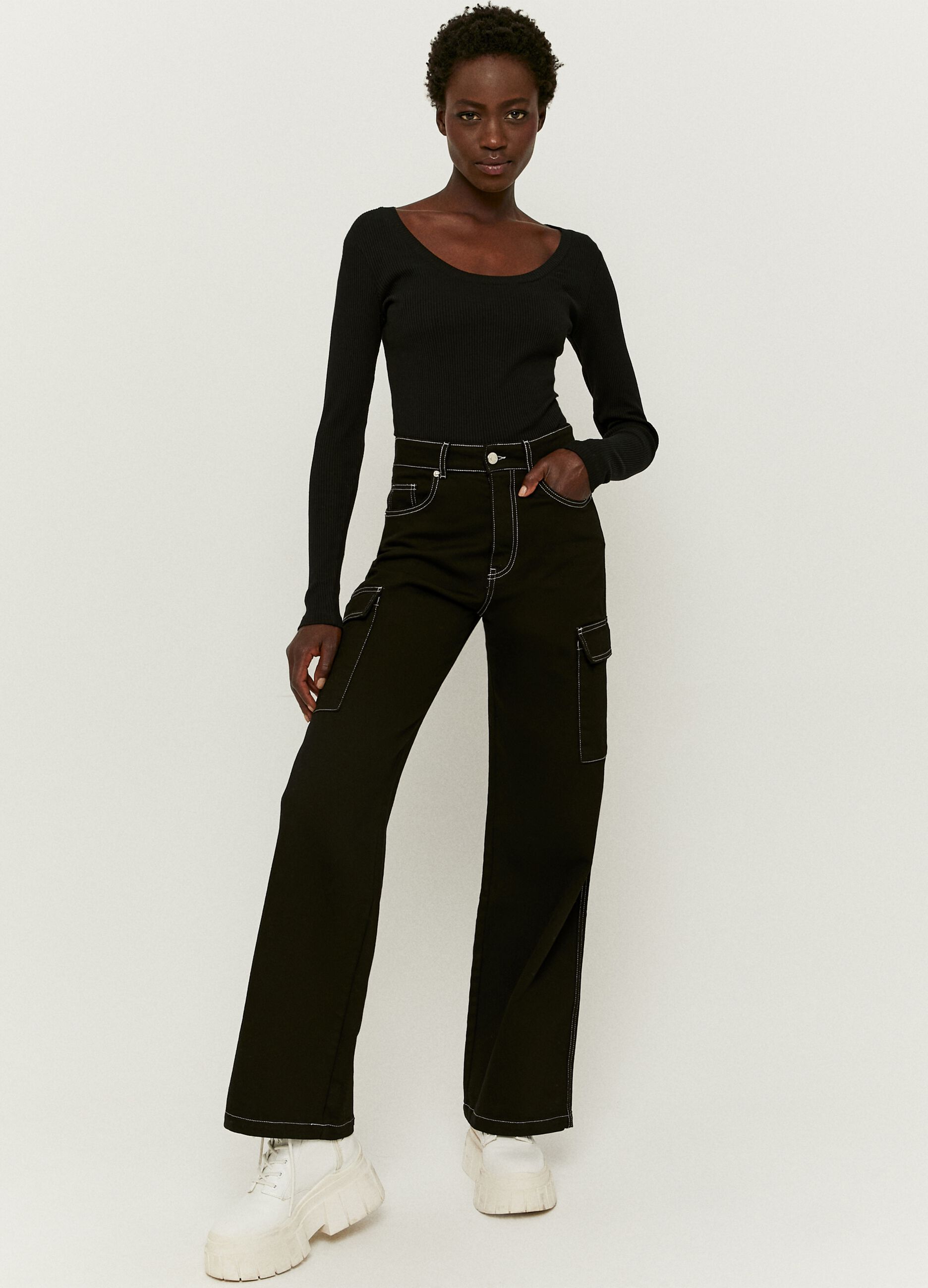 Ribbed T-shirt with long sleeves